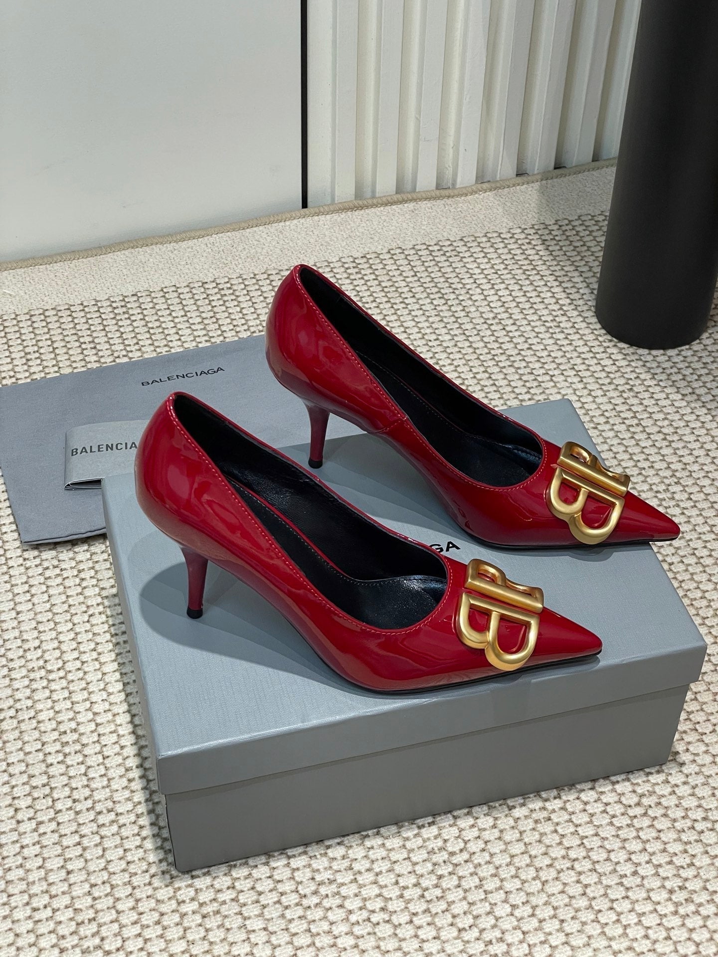 POINTED BB GOLD BUCKLE HIGH PUMPS 80MM IN RED PATENT CALFSKIN - 35