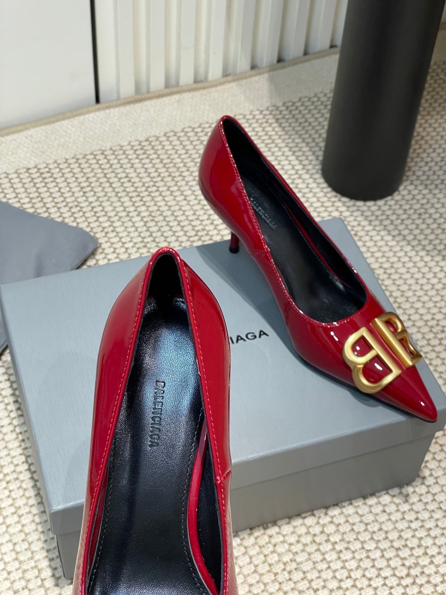 POINTED BB GOLD BUCKLE HIGH PUMPS 60MM IN RED PATENT CALFSKIN - 35