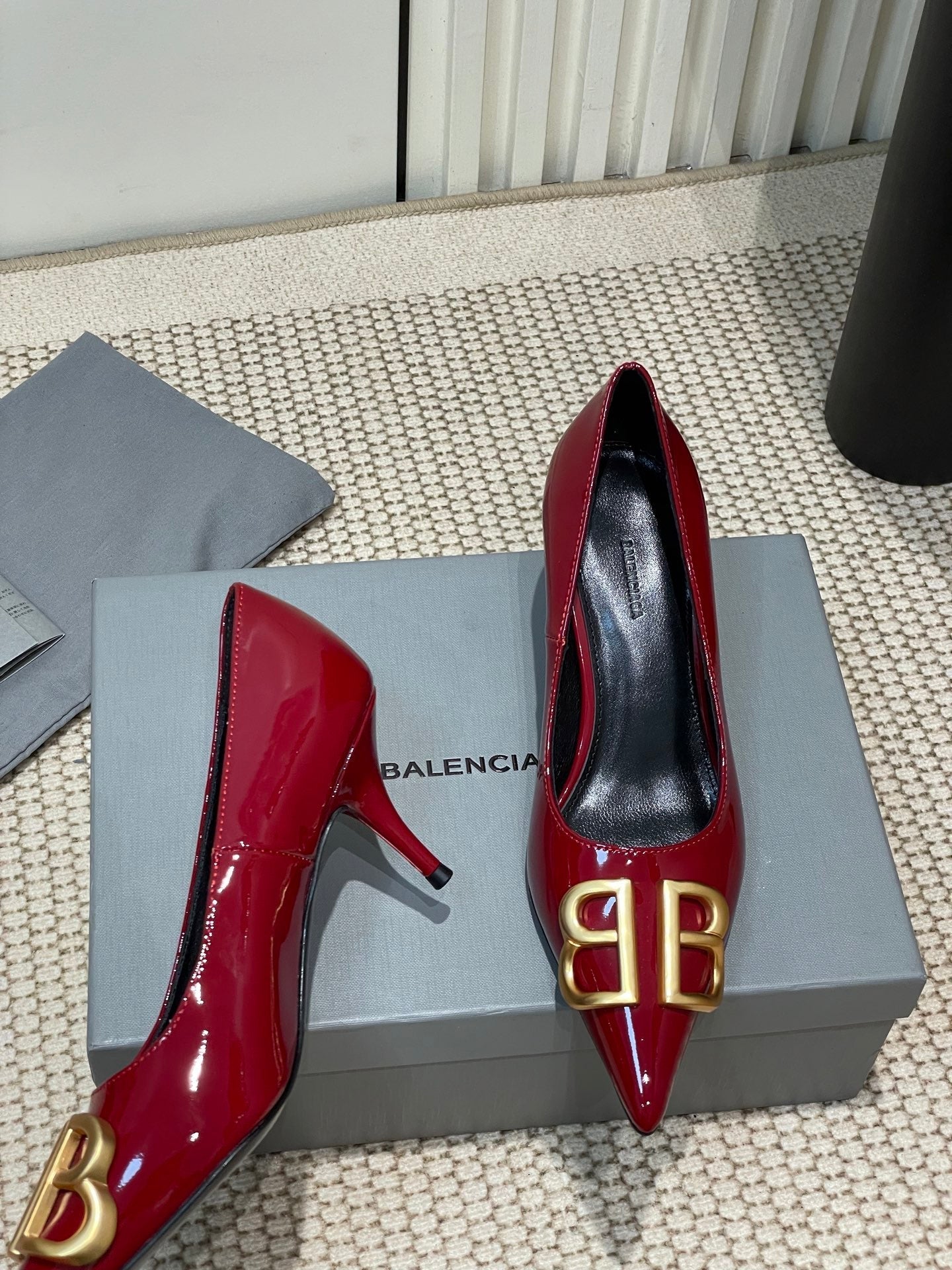 POINTED BB GOLD BUCKLE HIGH PUMPS 60MM IN RED PATENT CALFSKIN - 35