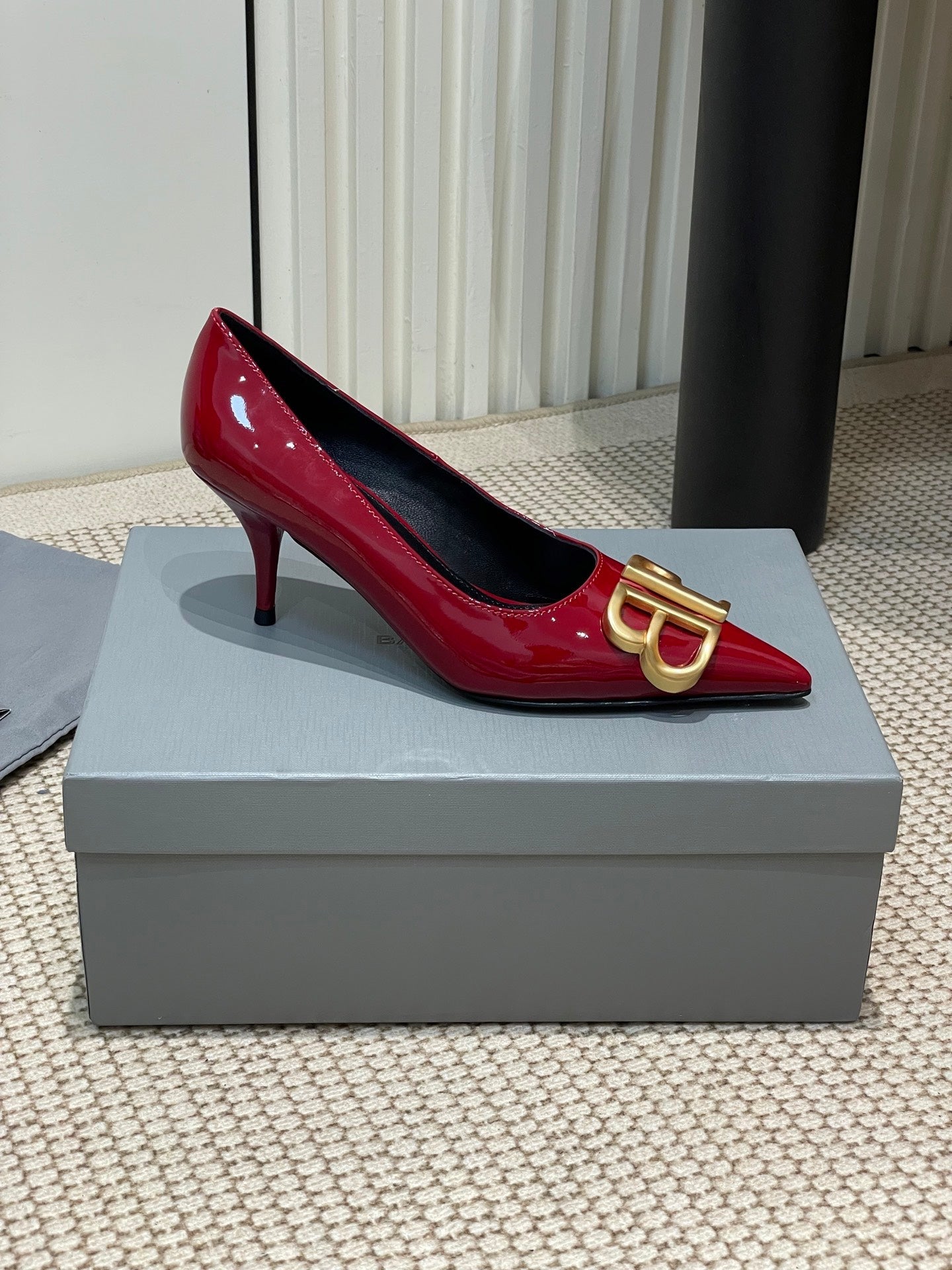 POINTED BB GOLD BUCKLE HIGH PUMPS 60MM IN RED PATENT CALFSKIN - 35