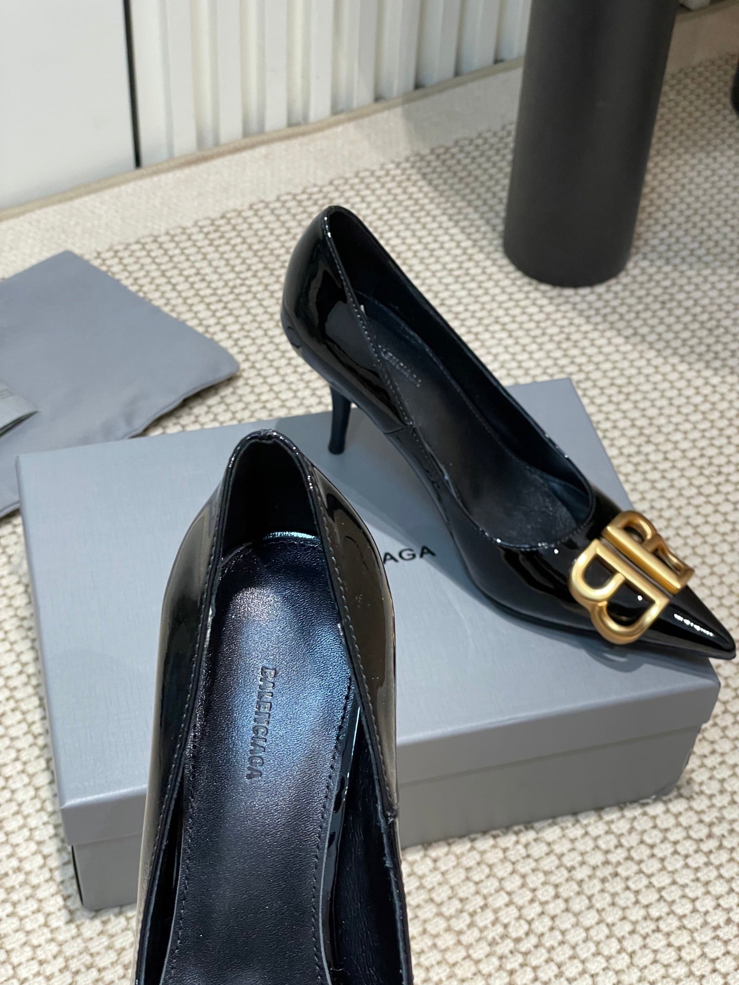 POINTED BB GOLD BUCKLE HIGH PUMPS 80MM IN BLACK PATENT CALFSKIN - 35