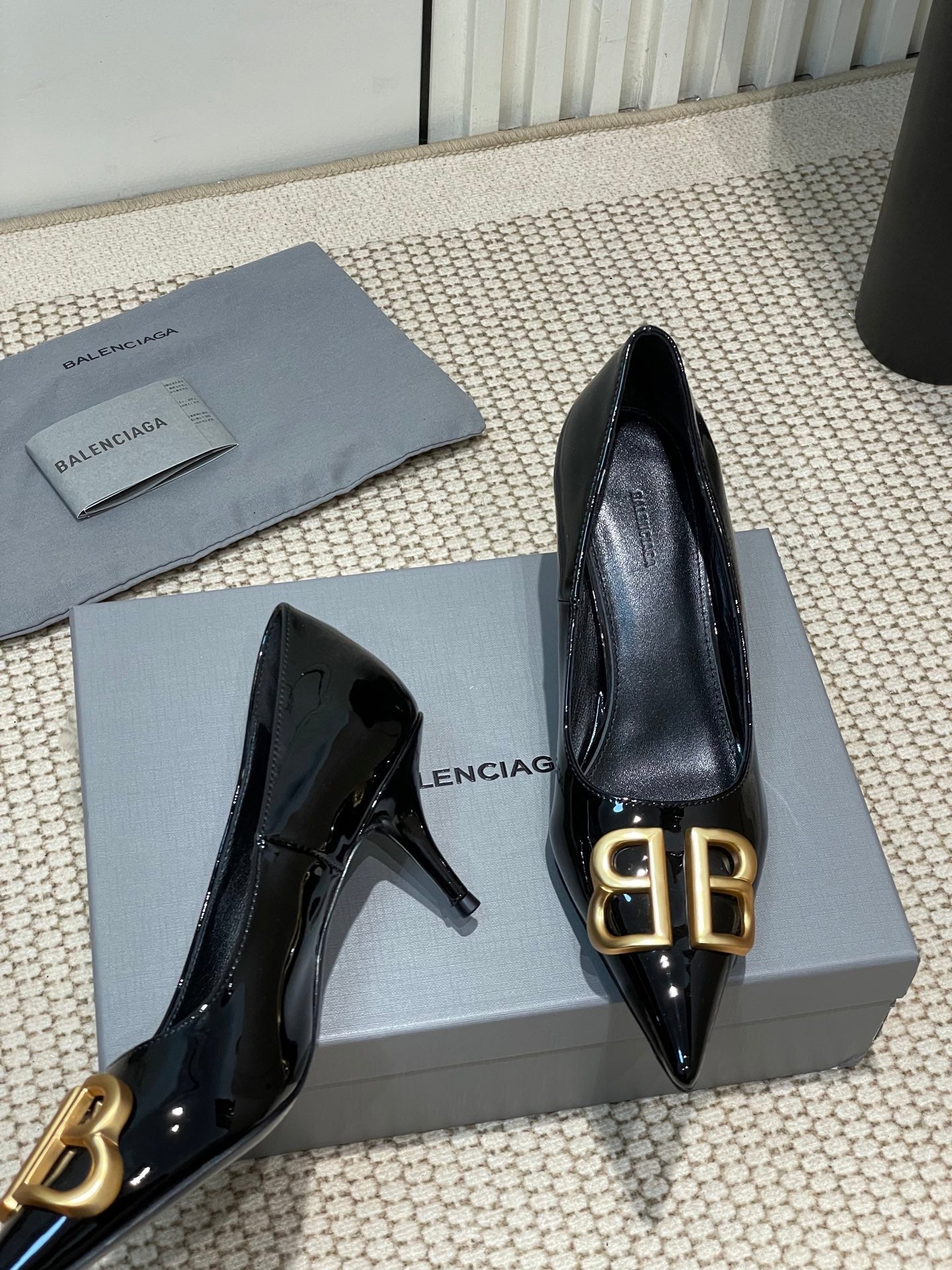 POINTED BB GOLD BUCKLE HIGH PUMPS 60MM IN BLACK PATENT CALFSKIN - 35