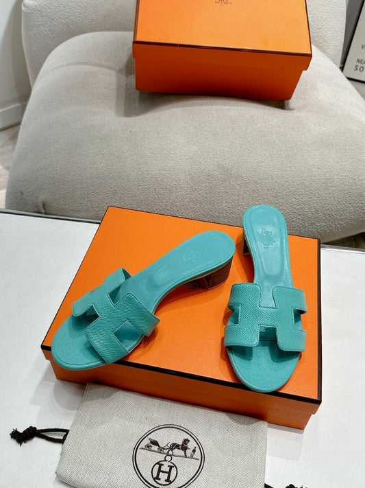 0ASIS SANDAL SKY BLUE CALFSKIN CLASSIC - 35