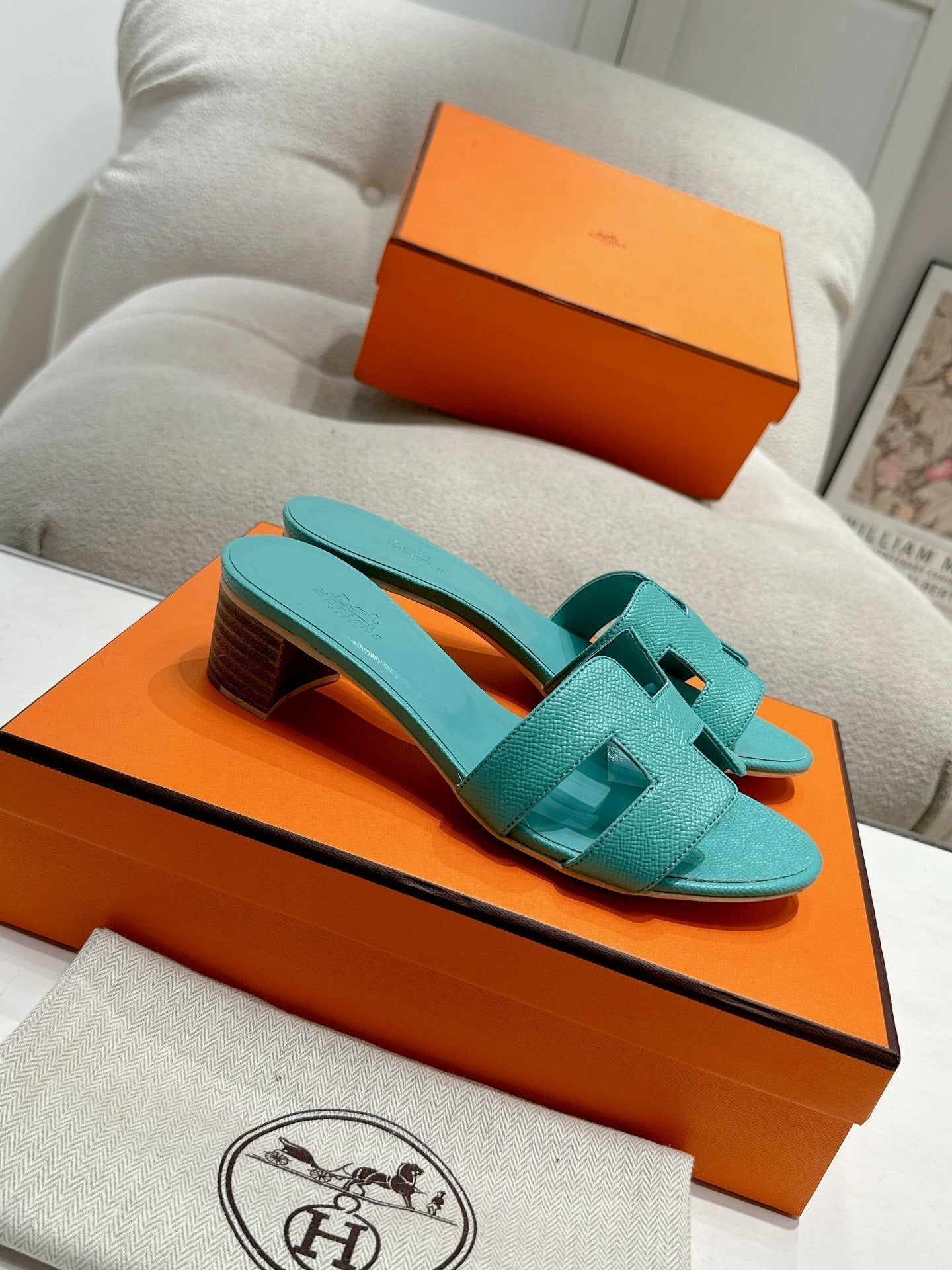 0ASIS SANDAL SKY BLUE CALFSKIN CLASSIC - 35