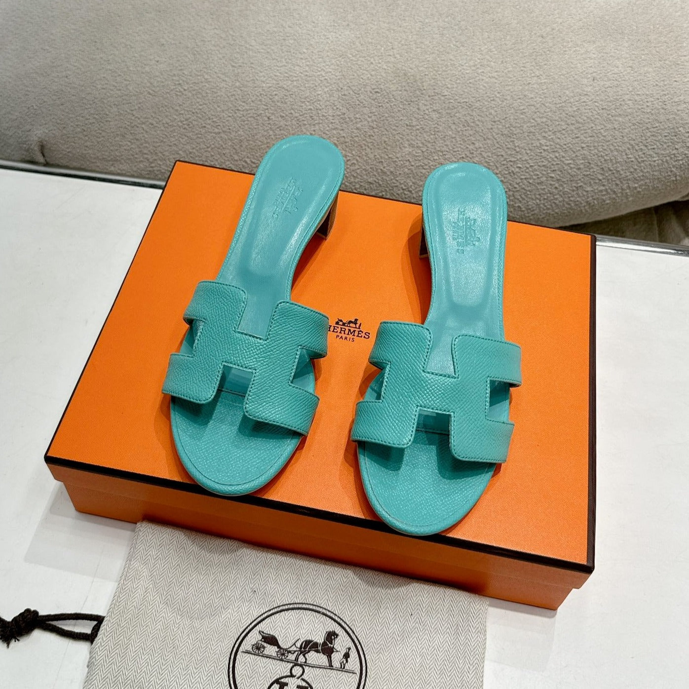 0ASIS SANDAL SKY BLUE CALFSKIN CLASSIC - 35