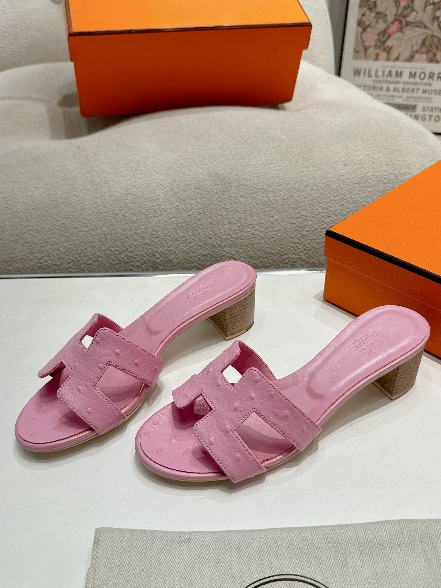 0ASIS SANDAL LIGHT PINK CALFSKIN SPECIAL - 35