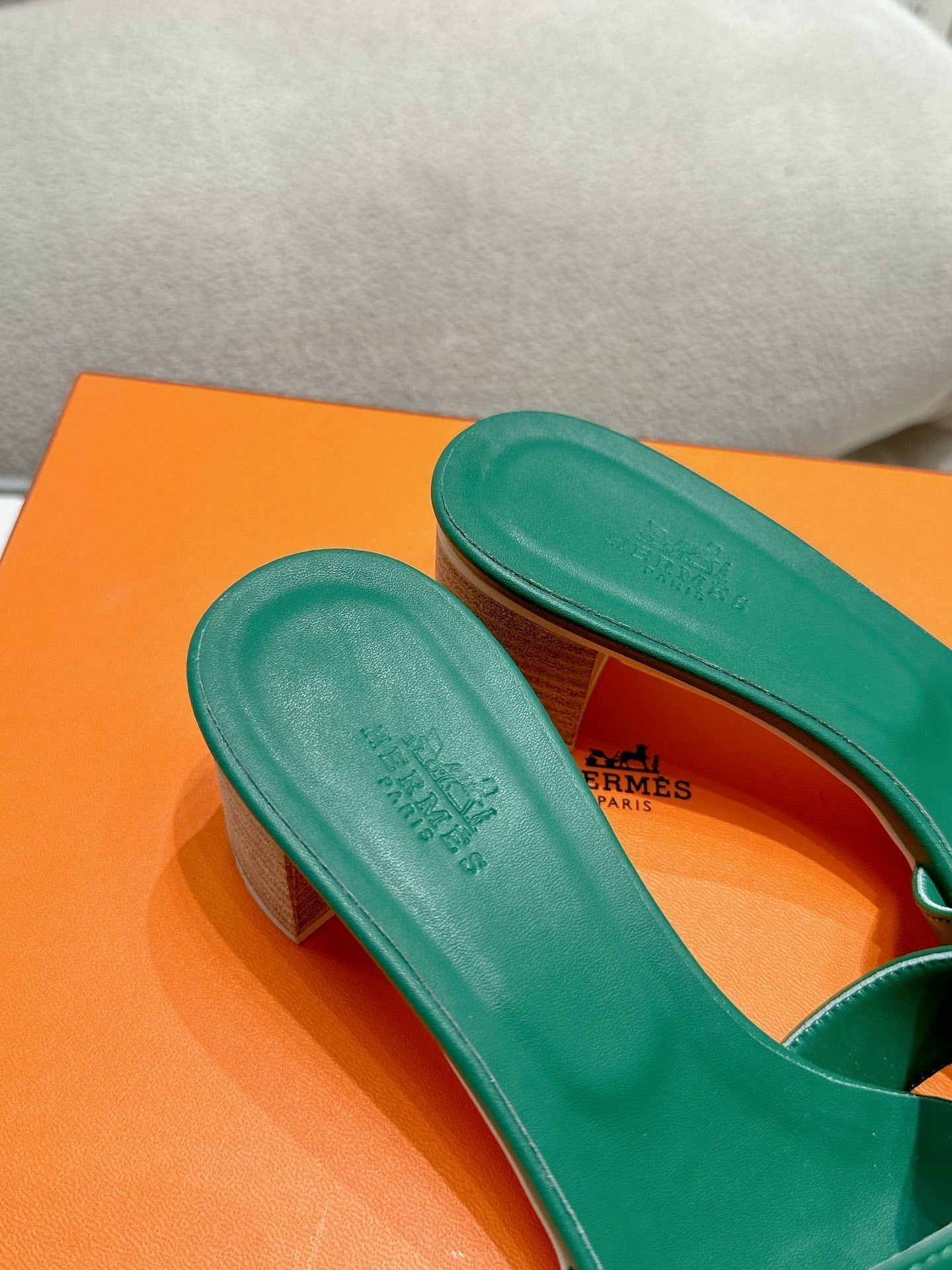 0ASIS SANDAL DARK GREEN CALFSKIN CLASSIC - 35
