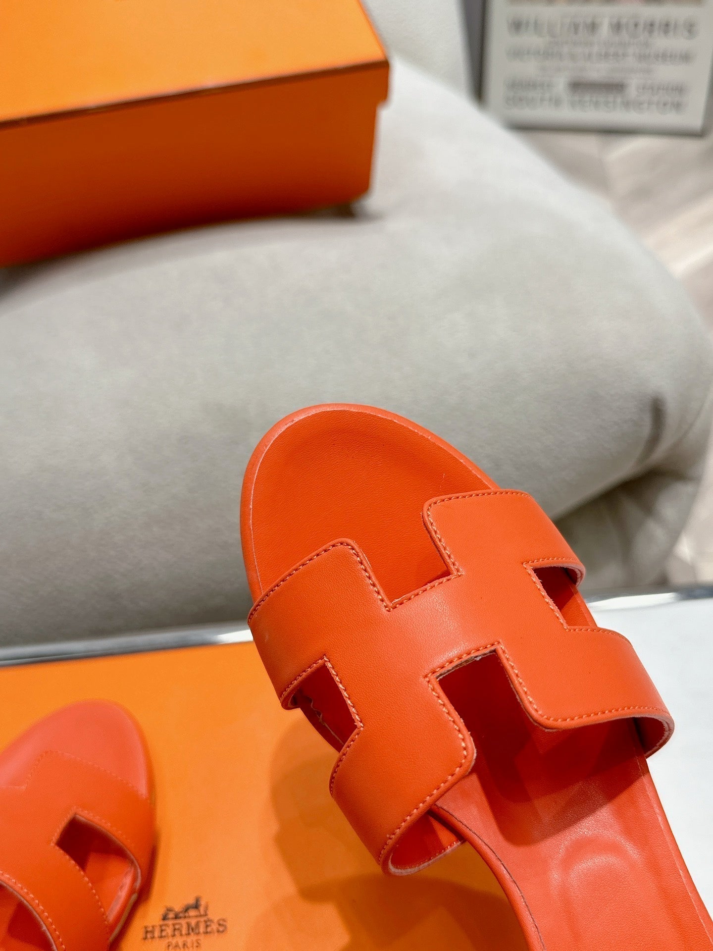 0ASIS SANDAL BRIGHT ORANGE CALFSKIN CLASSIC - 35