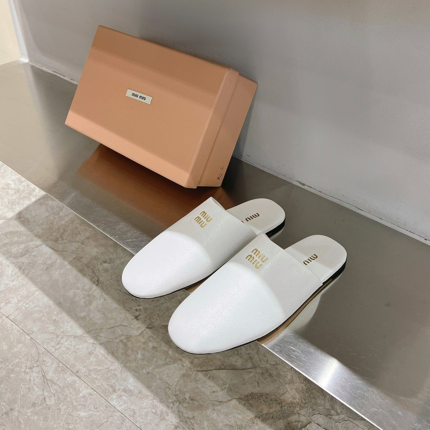 Mules Slippers White Lambskin - 35