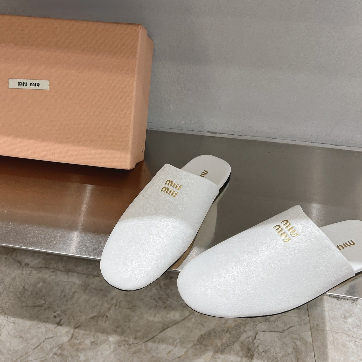 Mules Slippers White Lambskin - 35