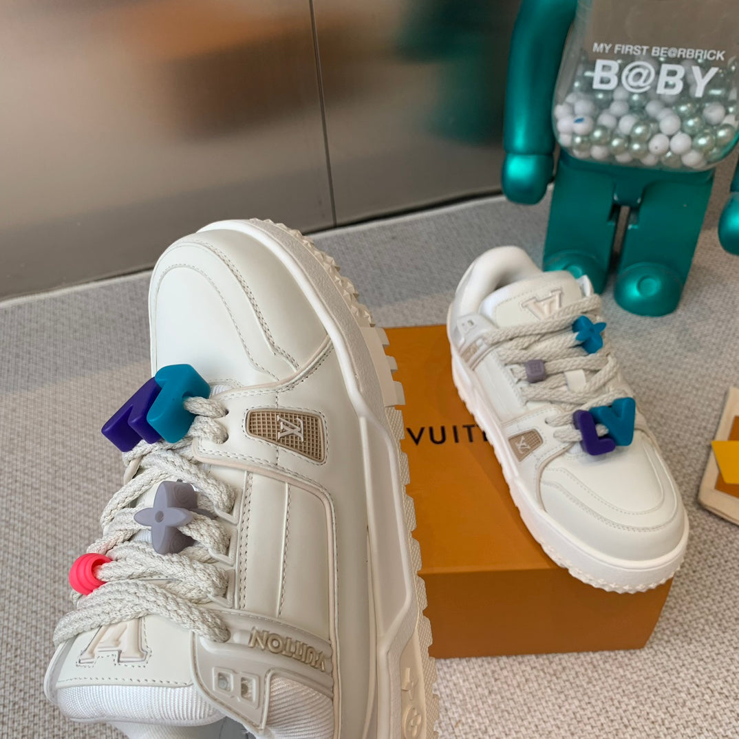LV TRAINER MAXI SNEAKER IN WHITE CALFSKIN - 35