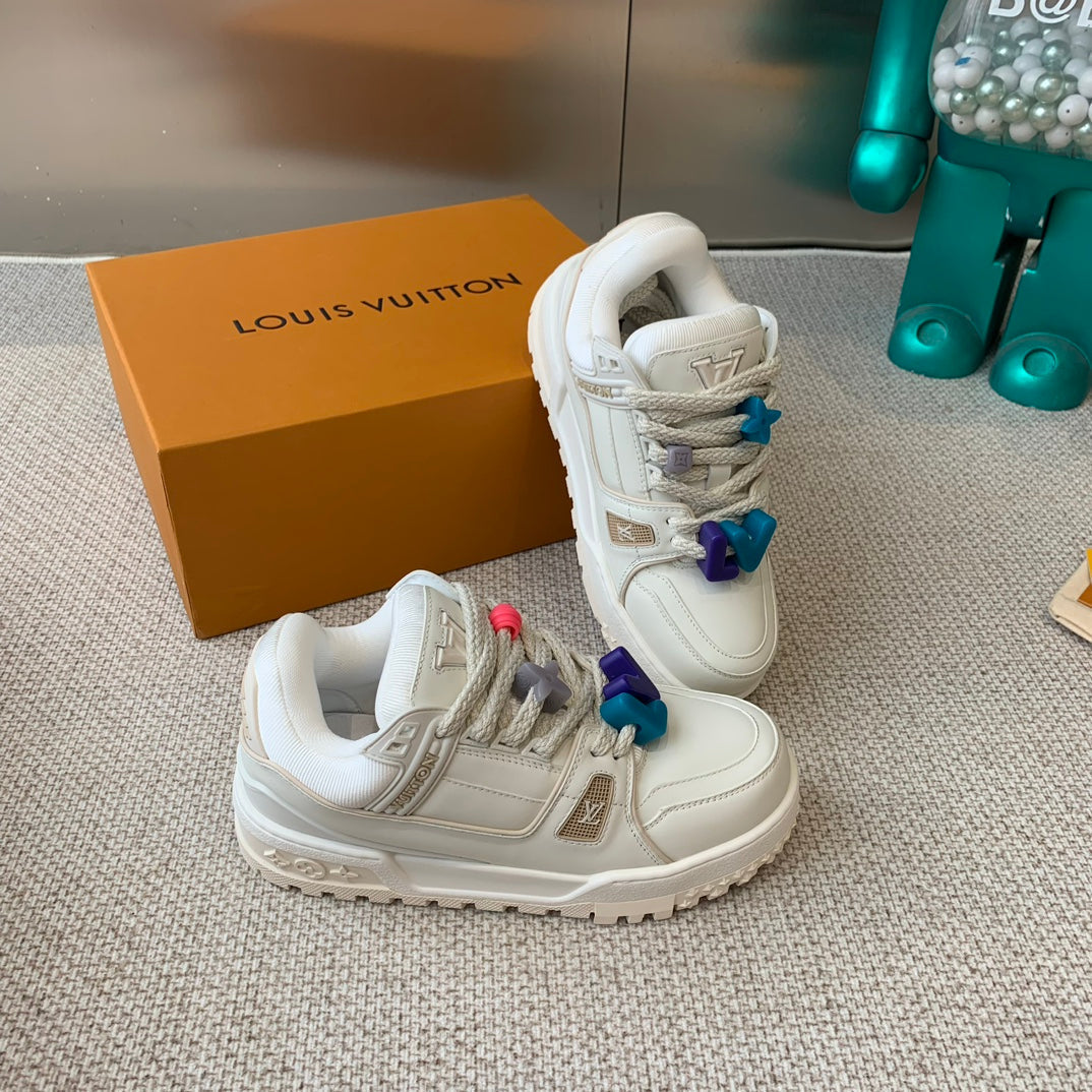 LV TRAINER MAXI SNEAKER IN WHITE CALFSKIN - 35