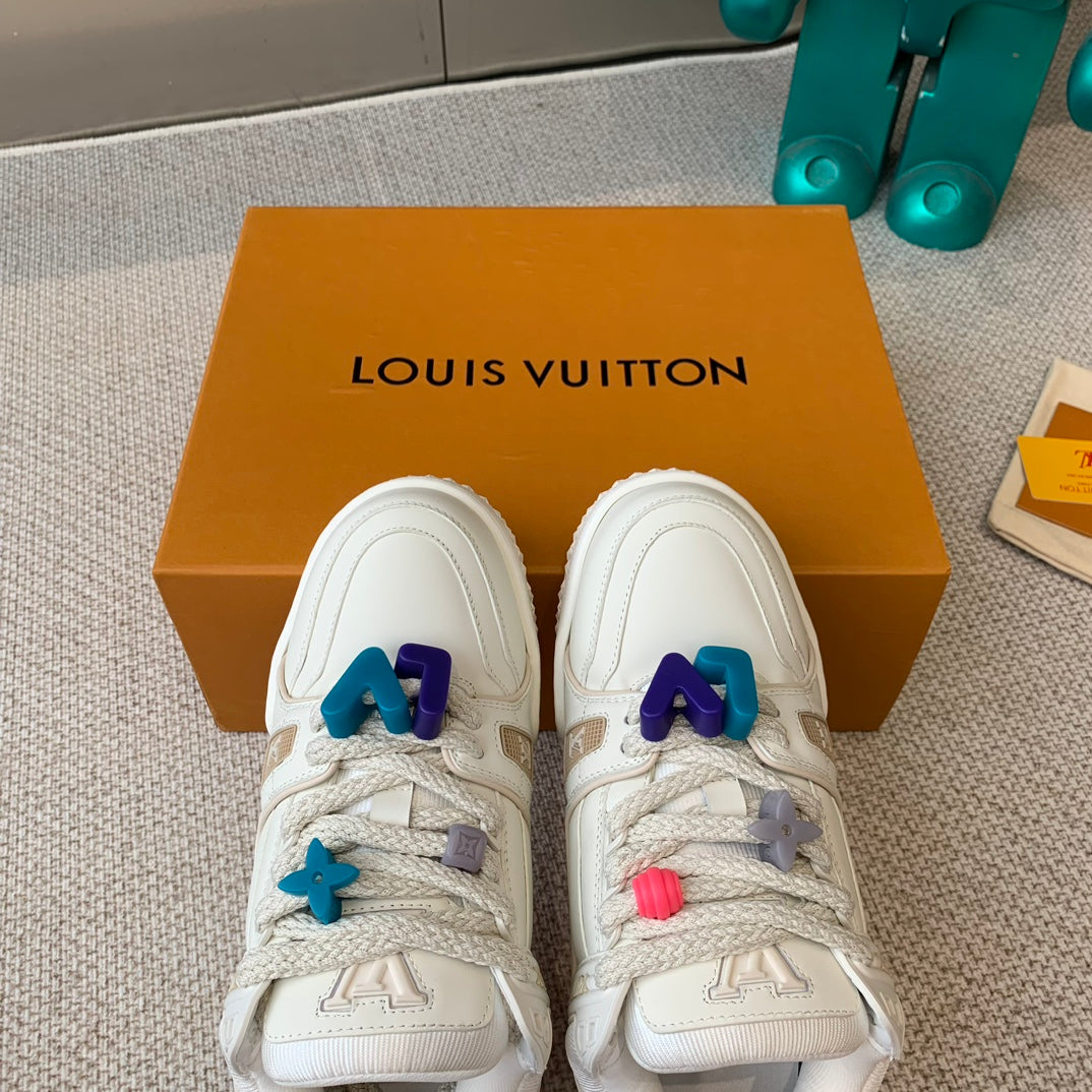 LV TRAINER MAXI SNEAKER IN WHITE CALFSKIN - 35