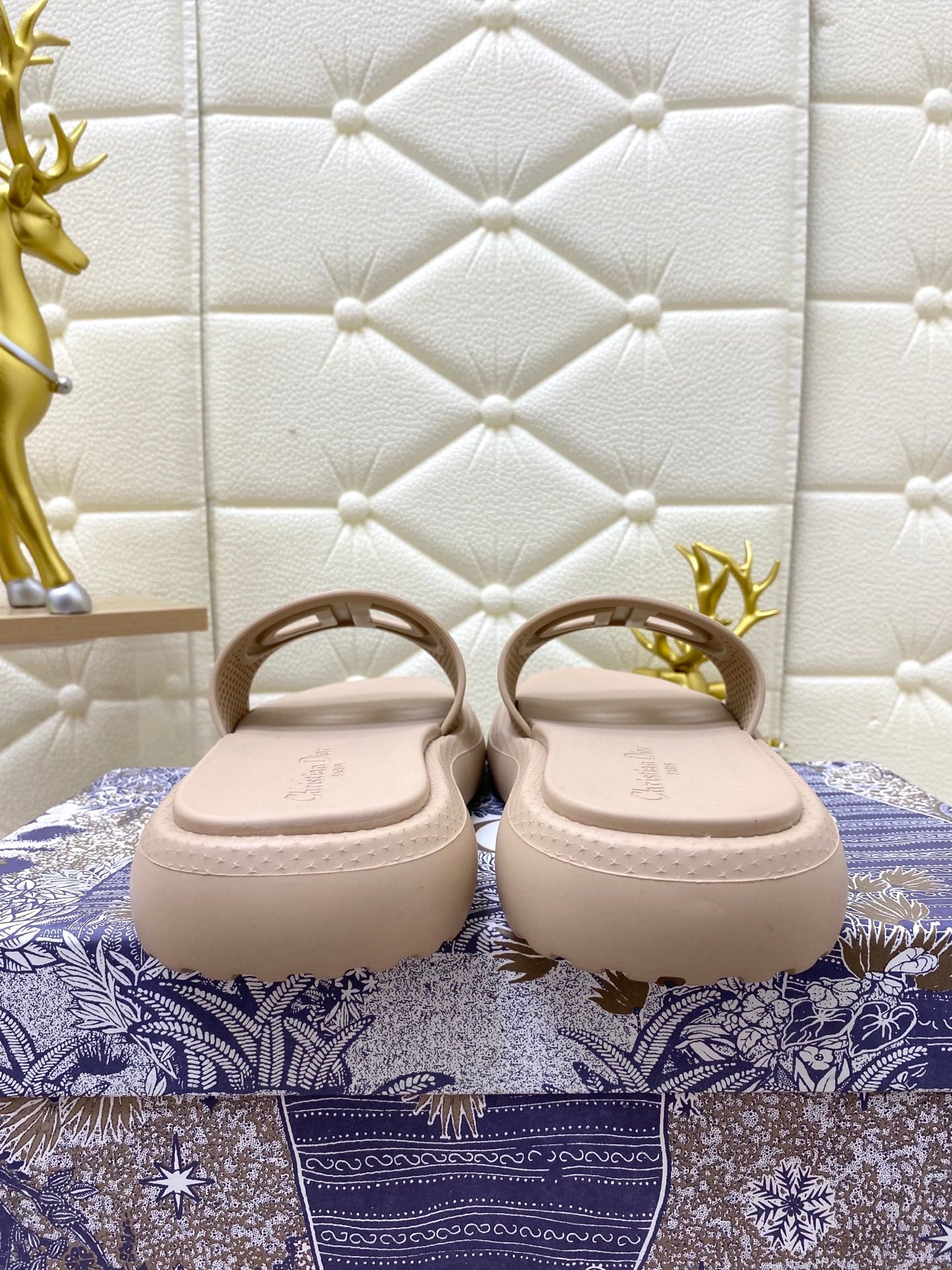 DIOR FLAT SLIDES 25S IN BEIGE TPU - 36