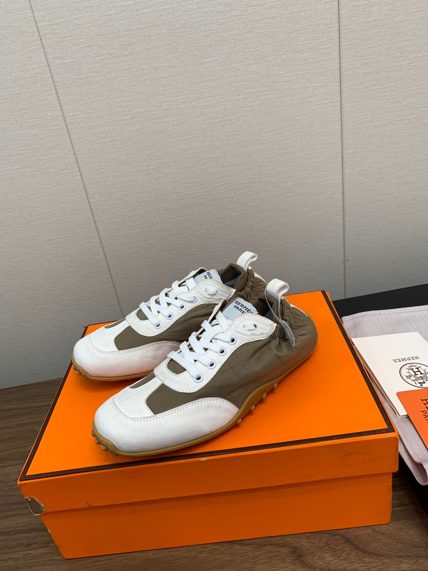 SKATEBOARD SHOES LIGHT GRAY MIX PEANUT CALFSKIN - 35