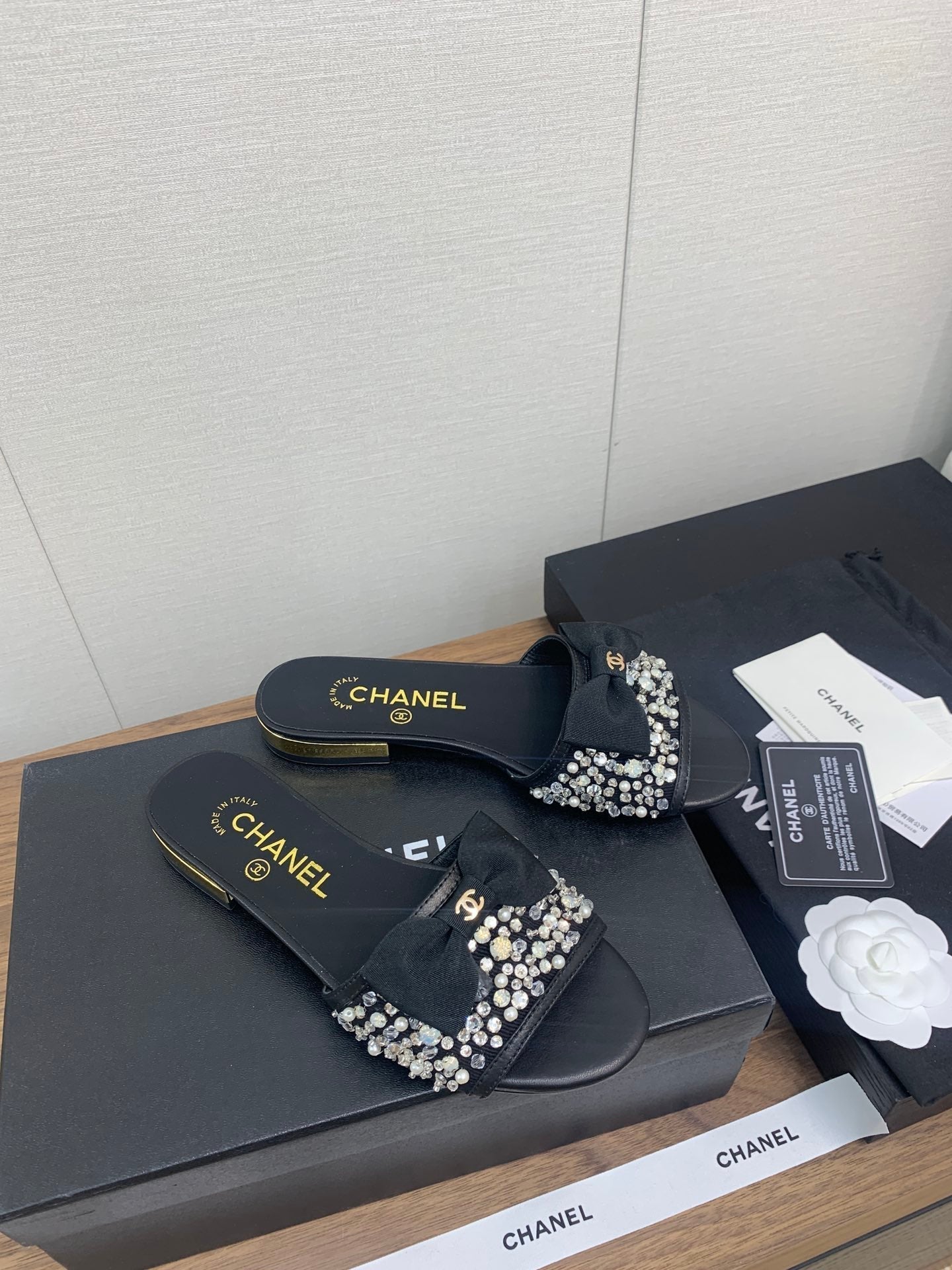 BOW SLIPPERS IN BLACK LAMBSKIN WITH RHINESTONES - 35