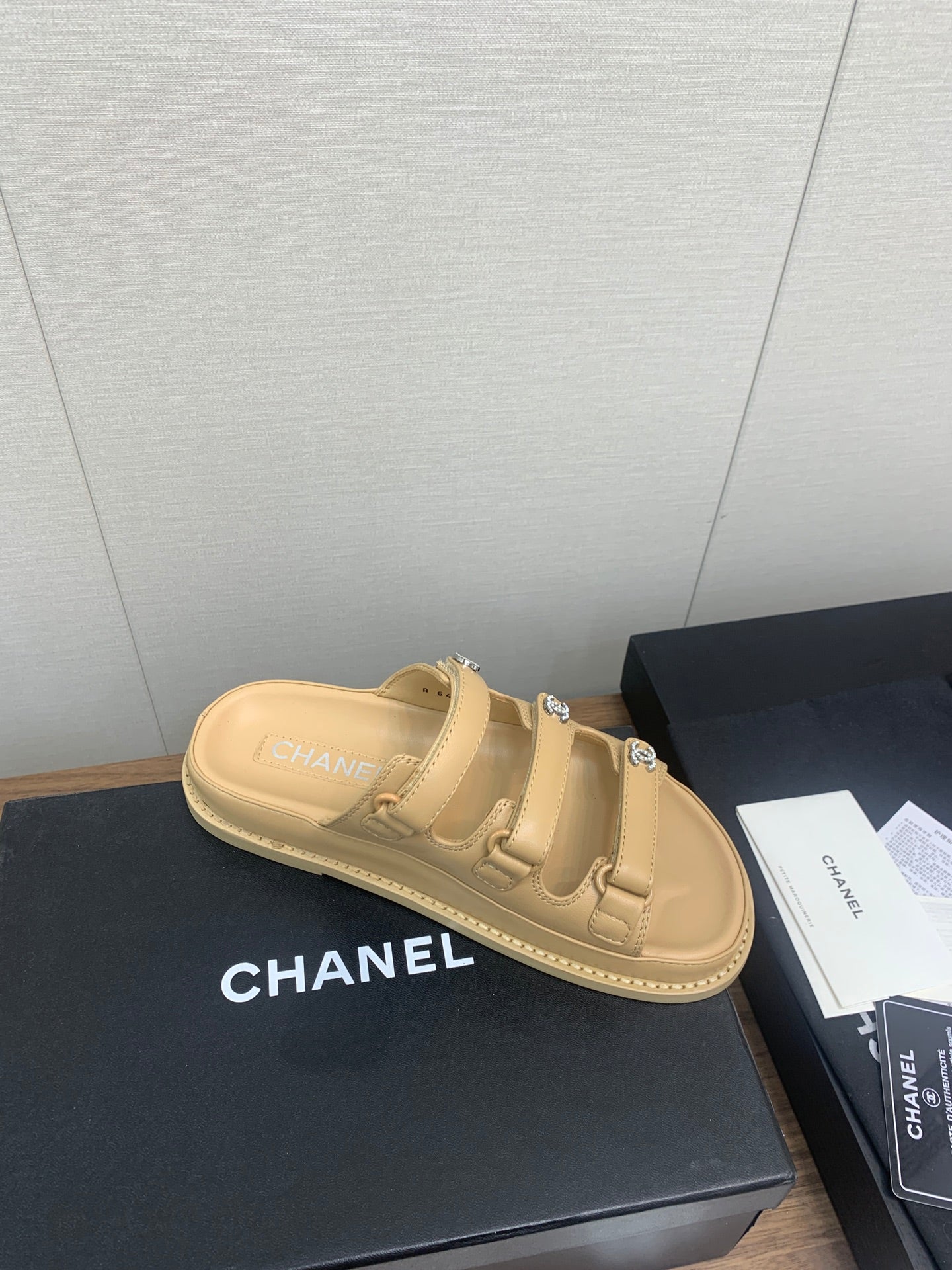 DAD SANDAL IN YELLOW CREAM LAMBSKIN MULE - 35