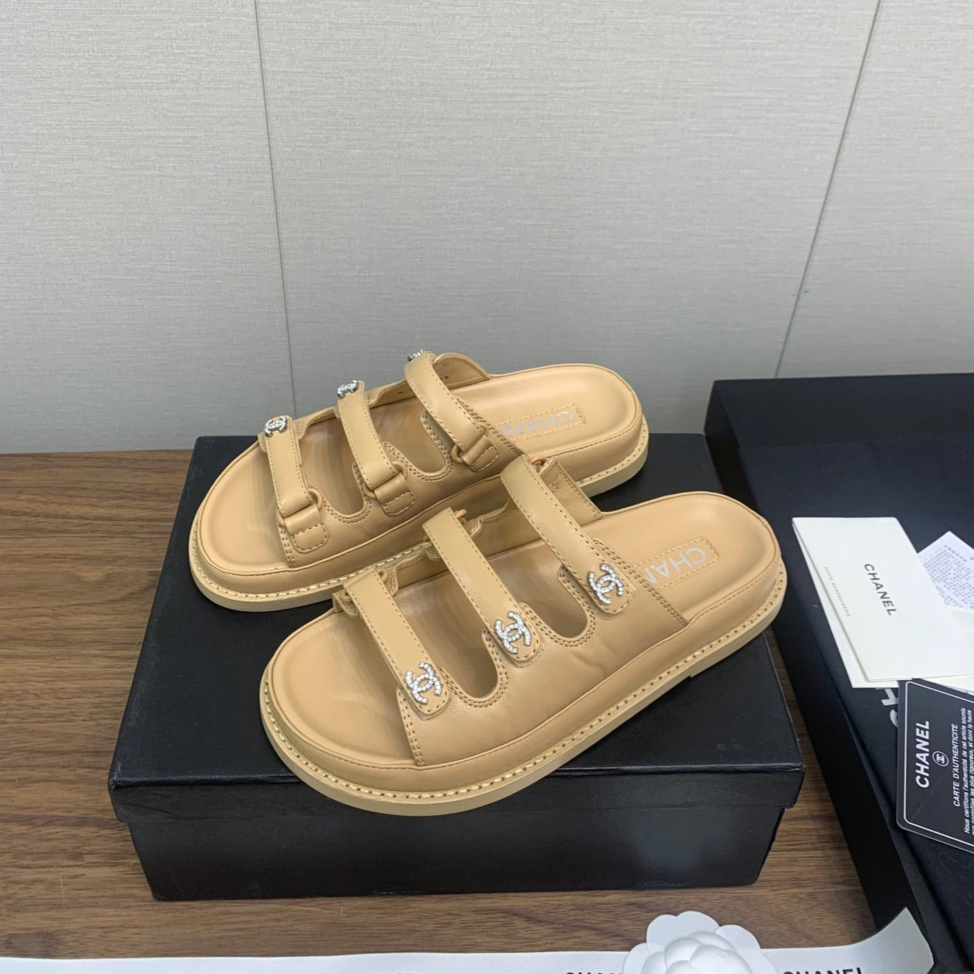 DAD SANDAL IN YELLOW CREAM LAMBSKIN MULE - 35