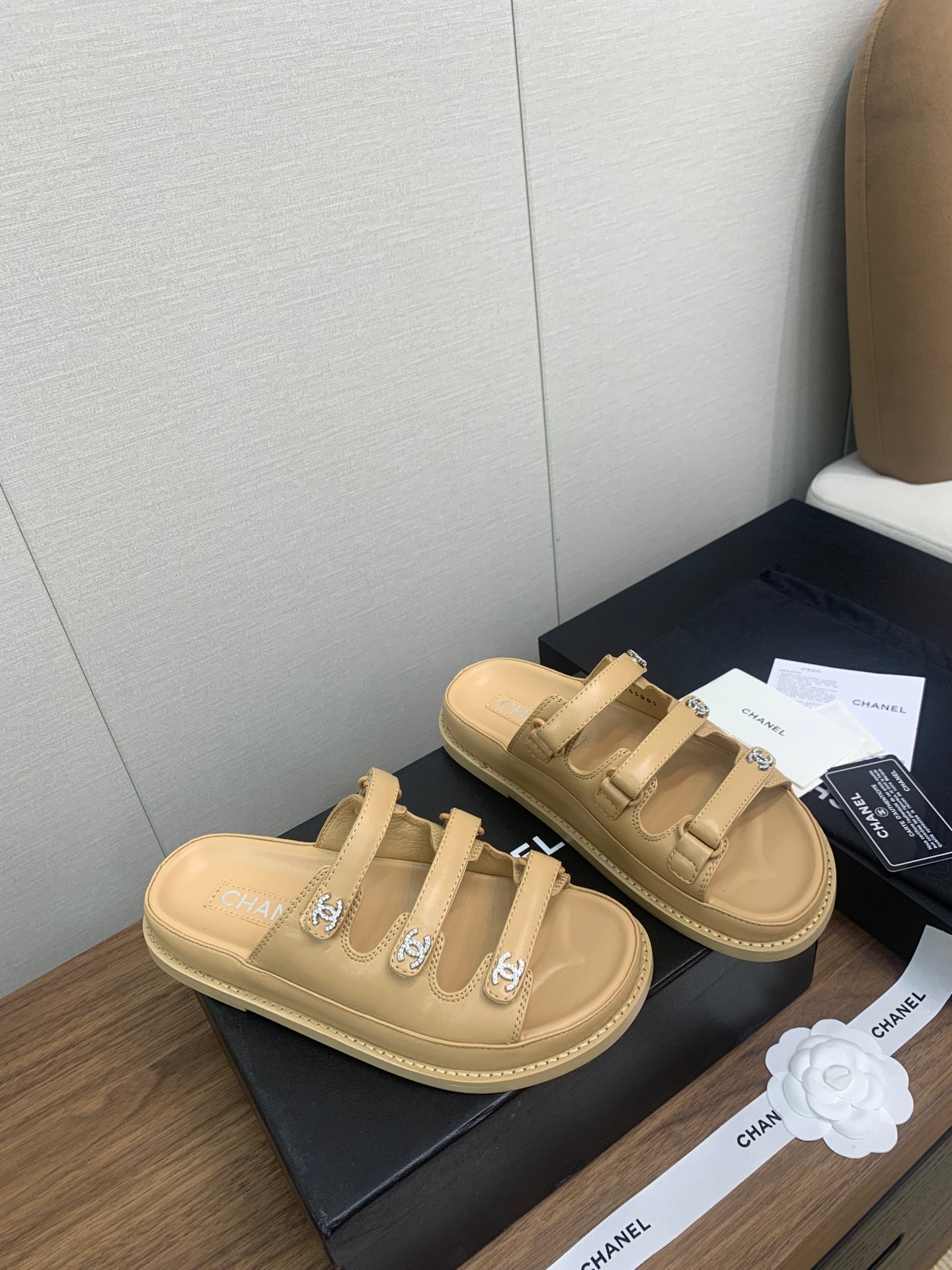 DAD SANDAL IN YELLOW CREAM LAMBSKIN MULE - 35