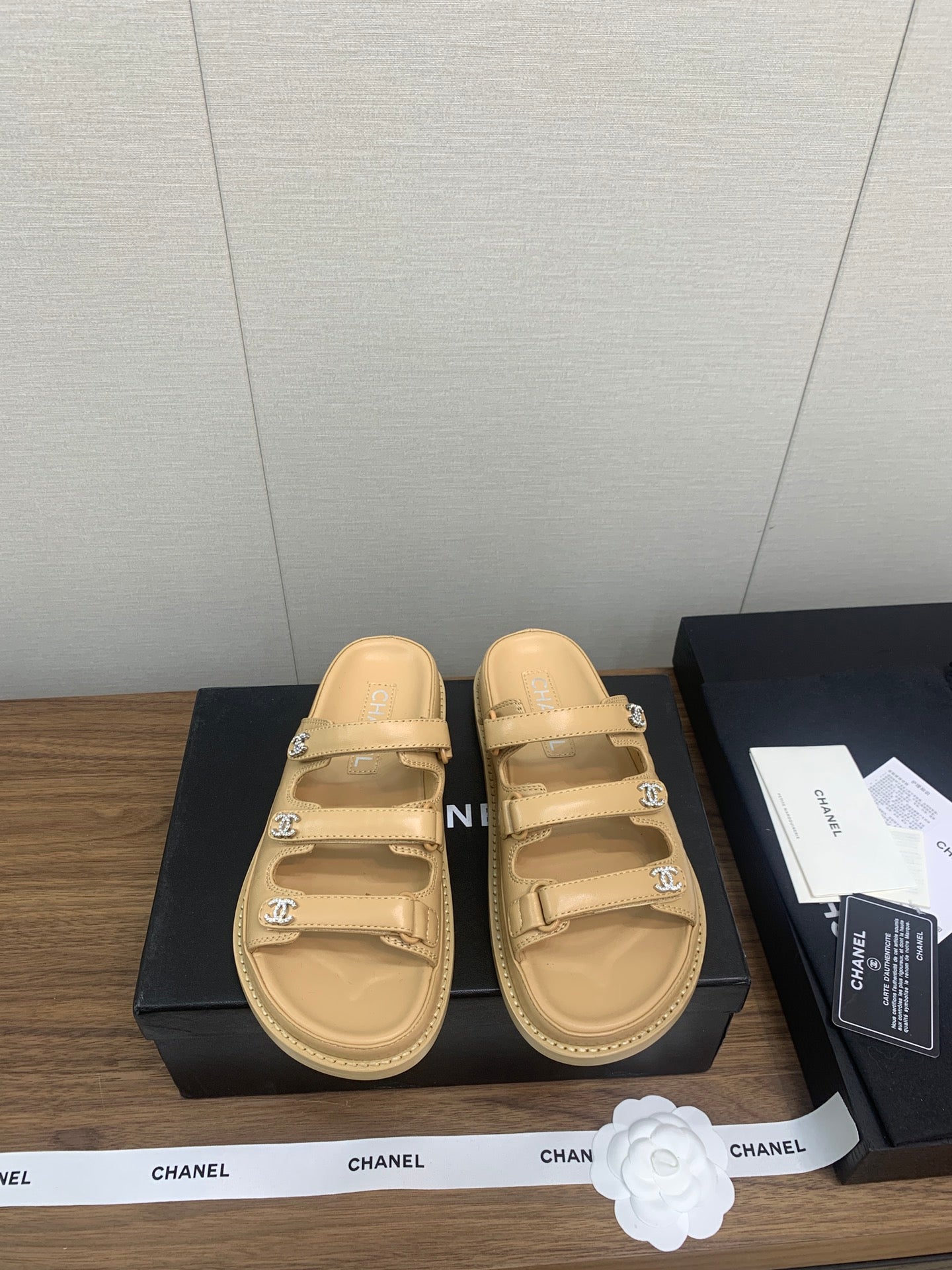 DAD SANDAL IN YELLOW CREAM LAMBSKIN MULE - 35