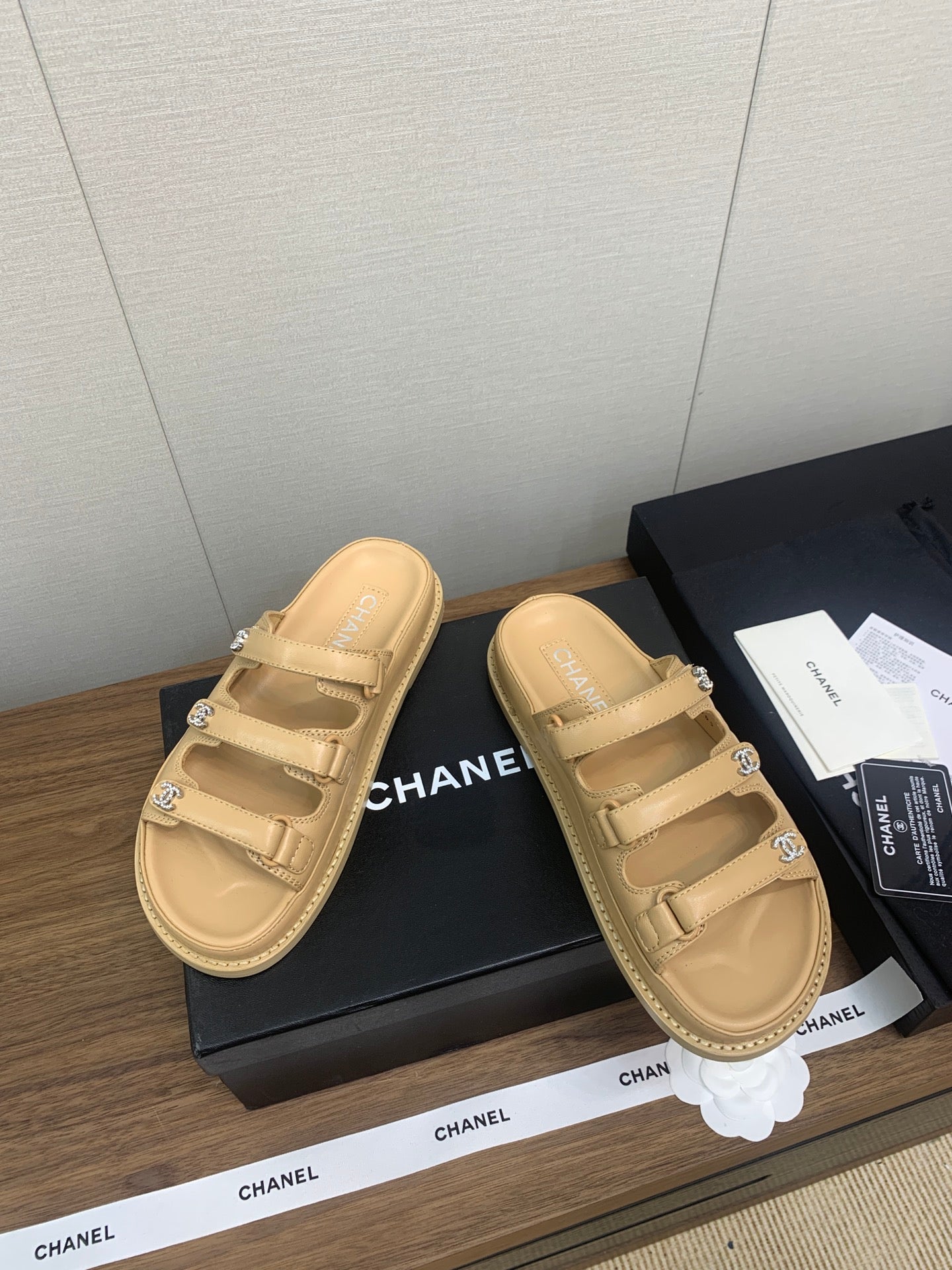 DAD SANDAL IN YELLOW CREAM LAMBSKIN MULE - 35