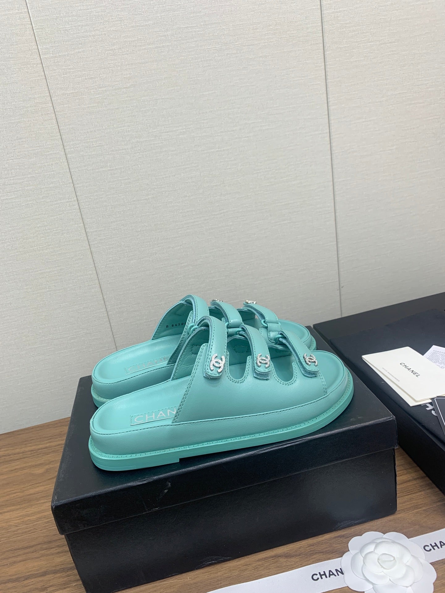 DAD SANDAL IN SKY BLUE LAMBSKIN MULE - 35