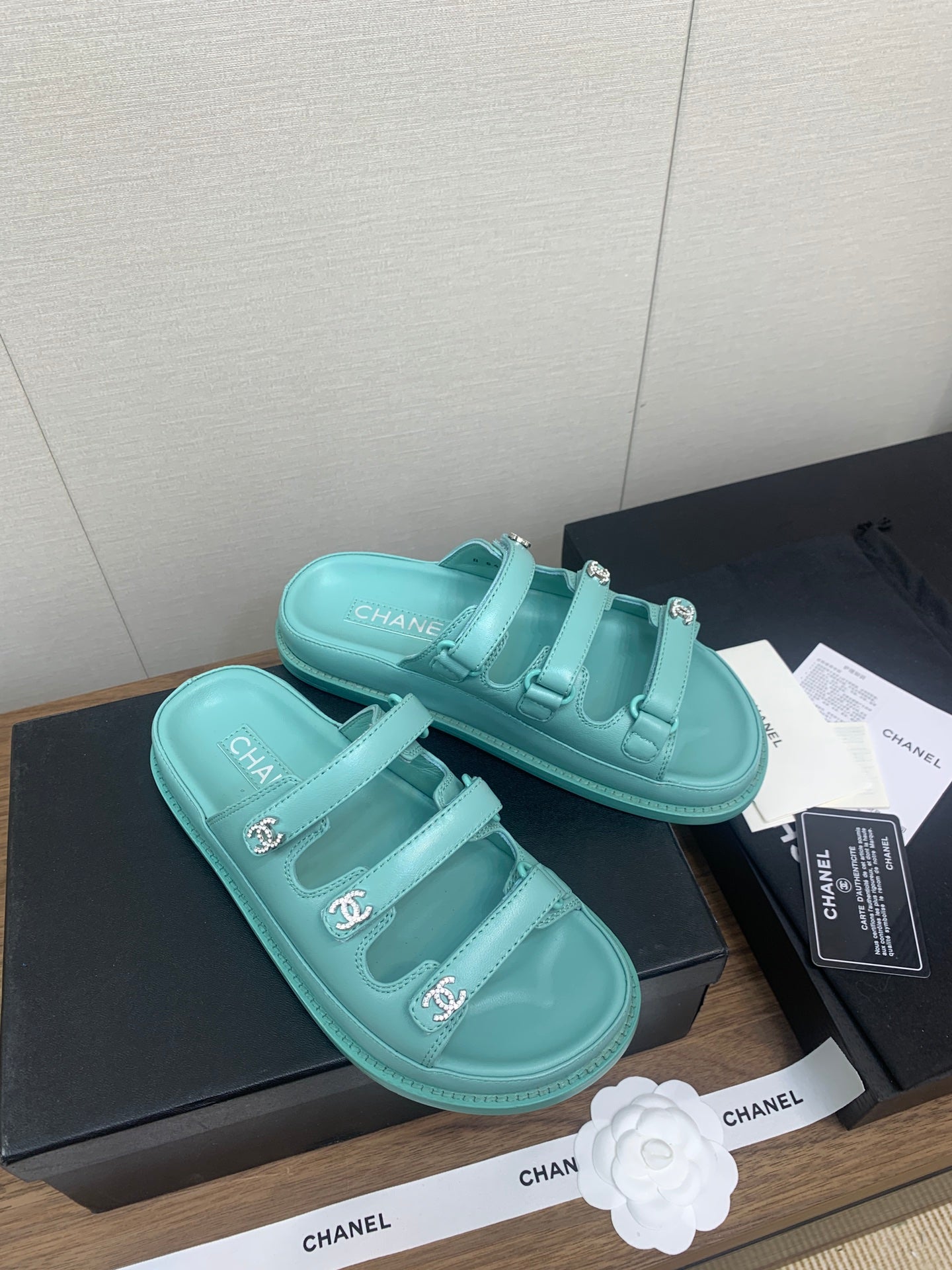 DAD SANDAL IN SKY BLUE LAMBSKIN MULE - 35