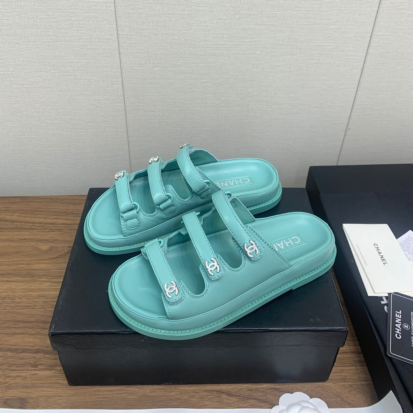 DAD SANDAL IN SKY BLUE LAMBSKIN MULE - 35
