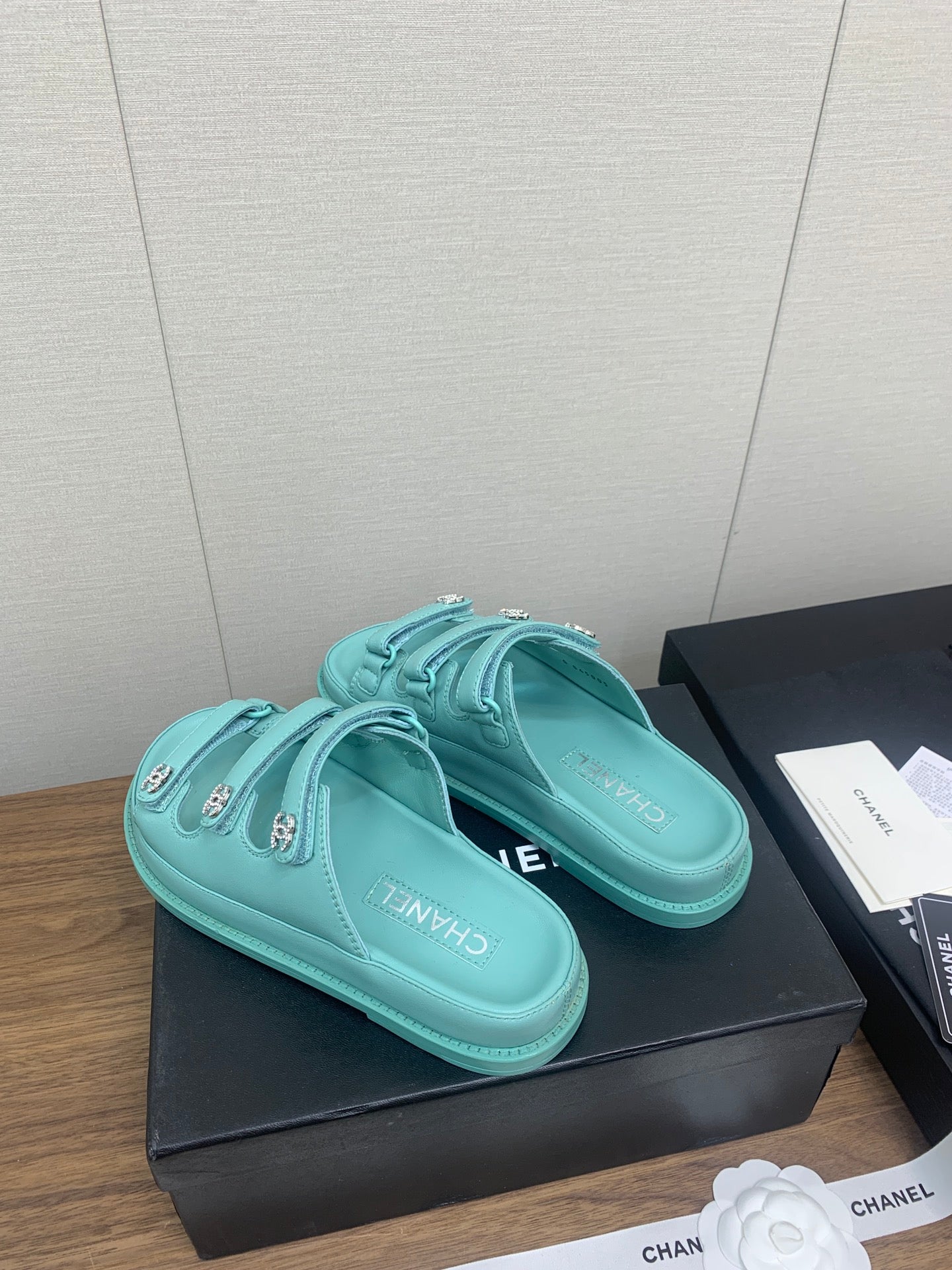 DAD SANDAL IN SKY BLUE LAMBSKIN MULE - 35
