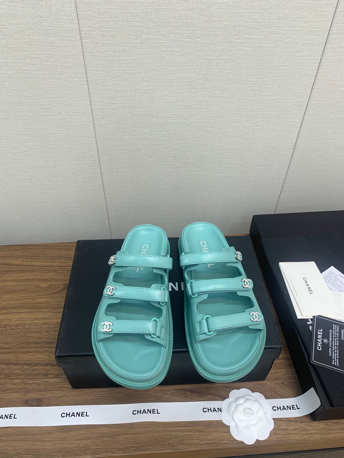 DAD SANDAL IN SKY BLUE LAMBSKIN MULE - 35