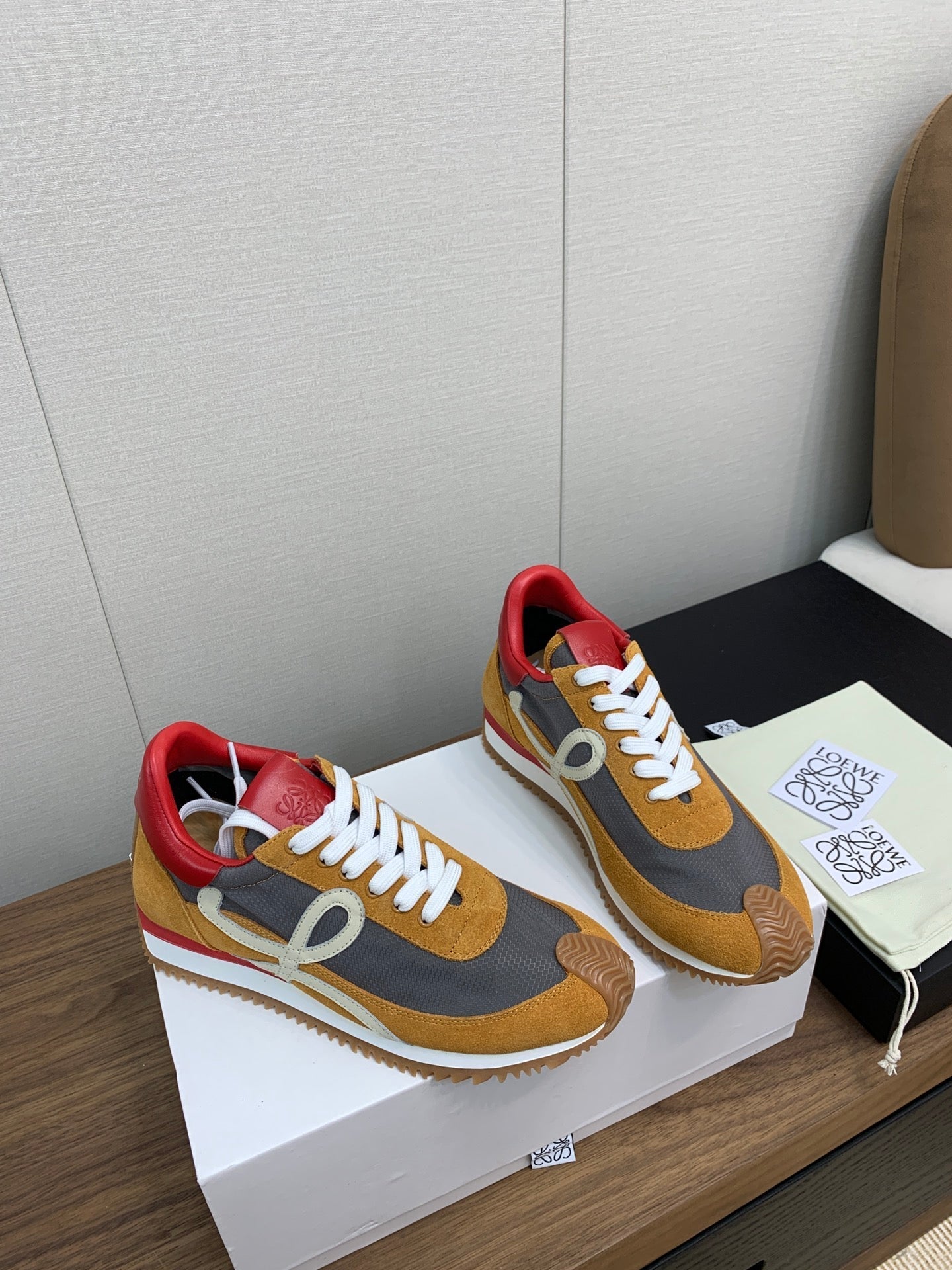 LW FLOW RUNNER SNEAKER BRONZE-ANCHOR SUEDE - 35