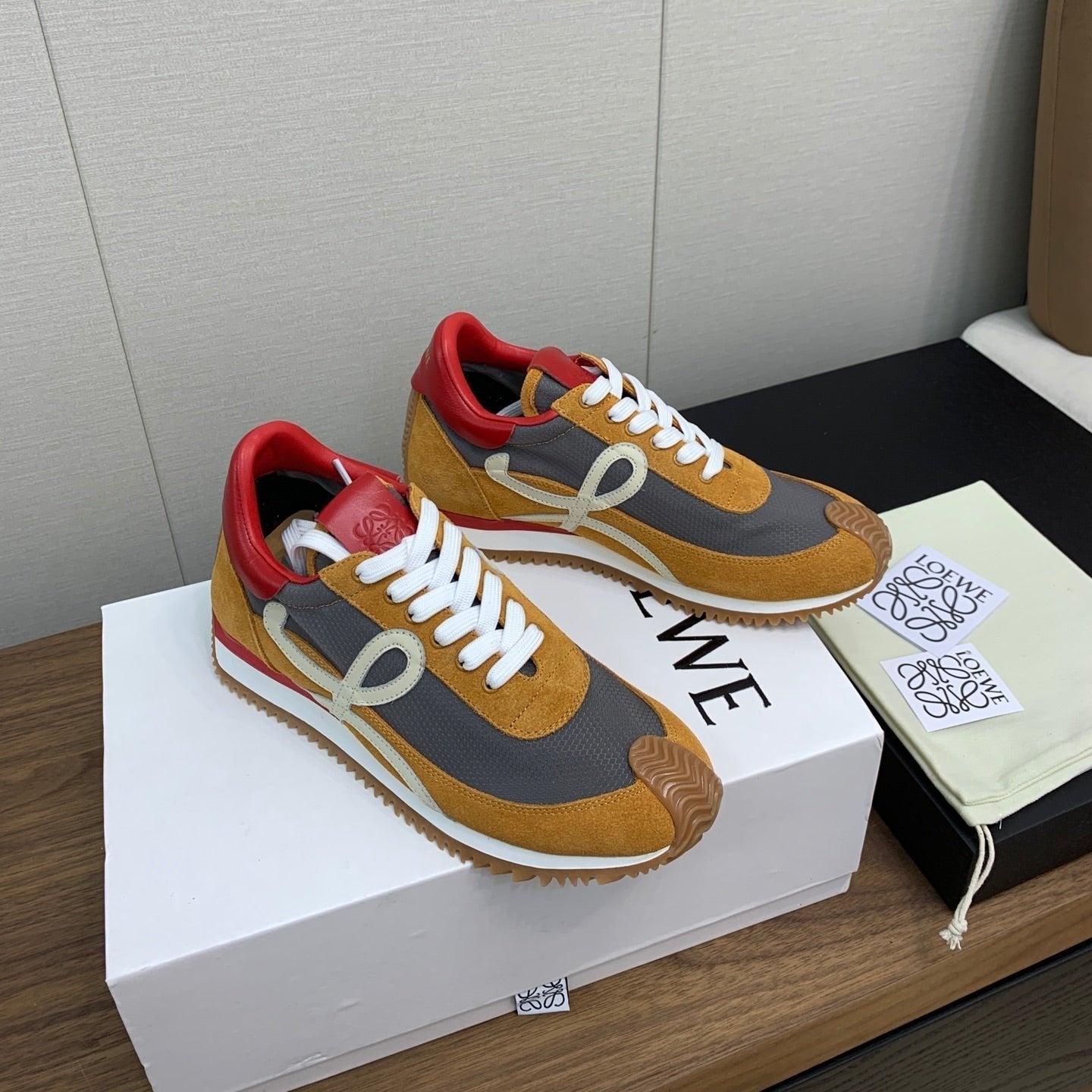 LW FLOW RUNNER SNEAKER BRONZE-ANCHOR SUEDE - 35