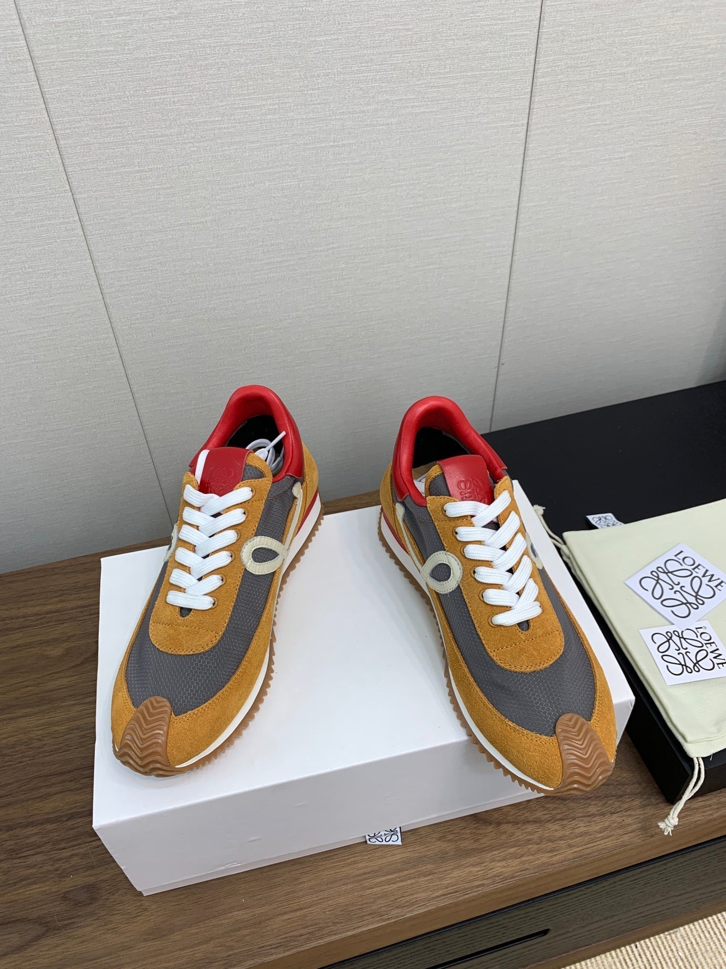 LW FLOW RUNNER SNEAKER BRONZE-ANCHOR SUEDE - 35