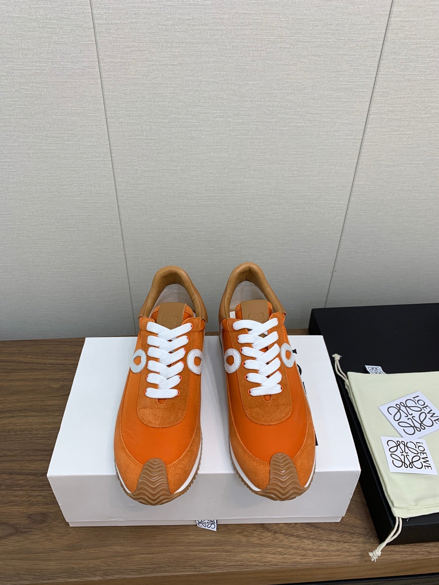 LW FLOW RUNNER SNEAKER ORANGE SUEDE - 35