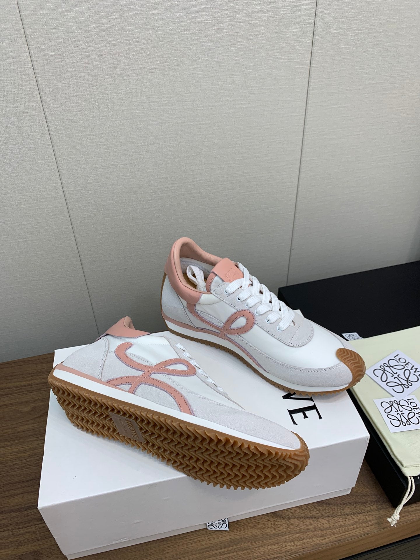 LW FLOW RUNNER SNEAKER WHITE-PEACHY SUEDE - 35