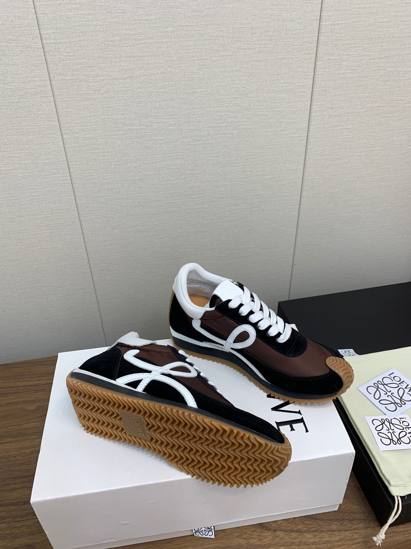 LW FLOW RUNNER SNEAKER BROWN BLACK SUEDE - 35