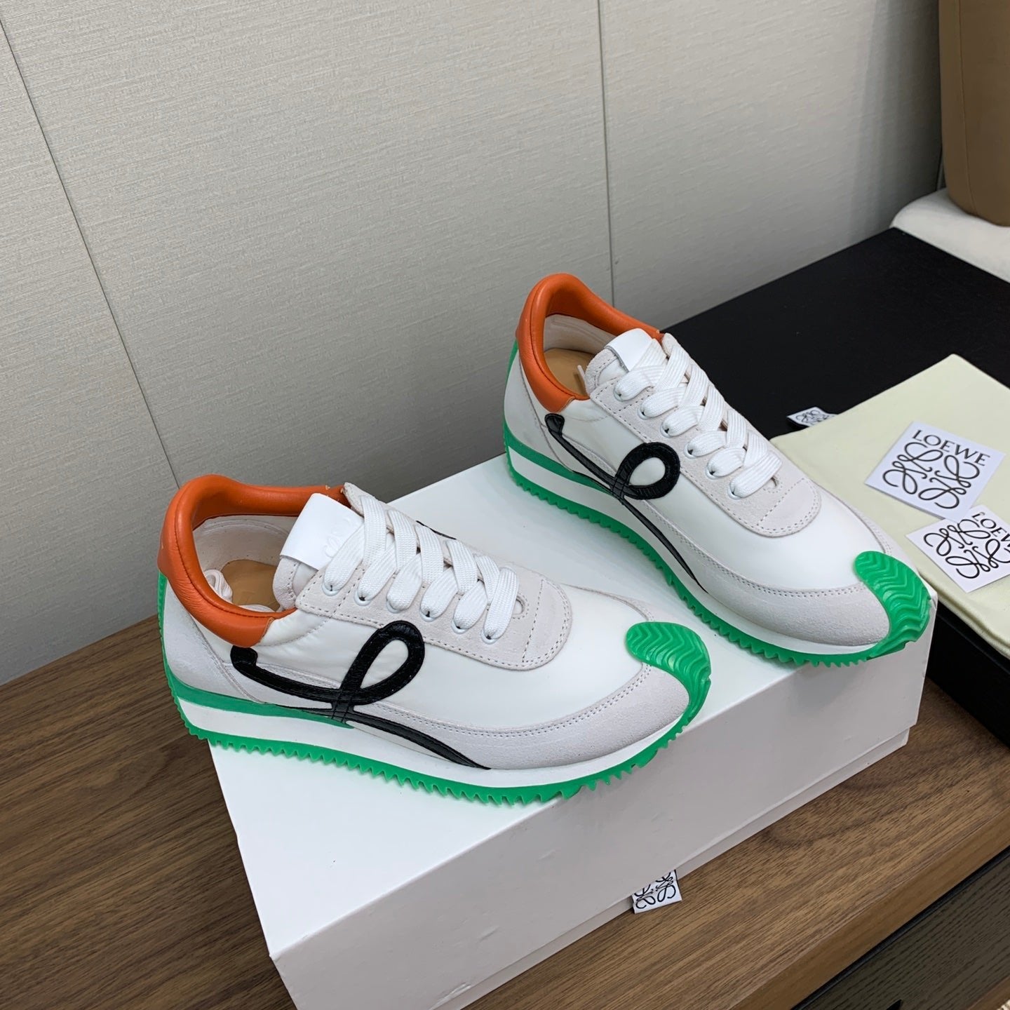 LW FLOW RUNNER SNEAKER WHITE-GREEN SUEDE - 35