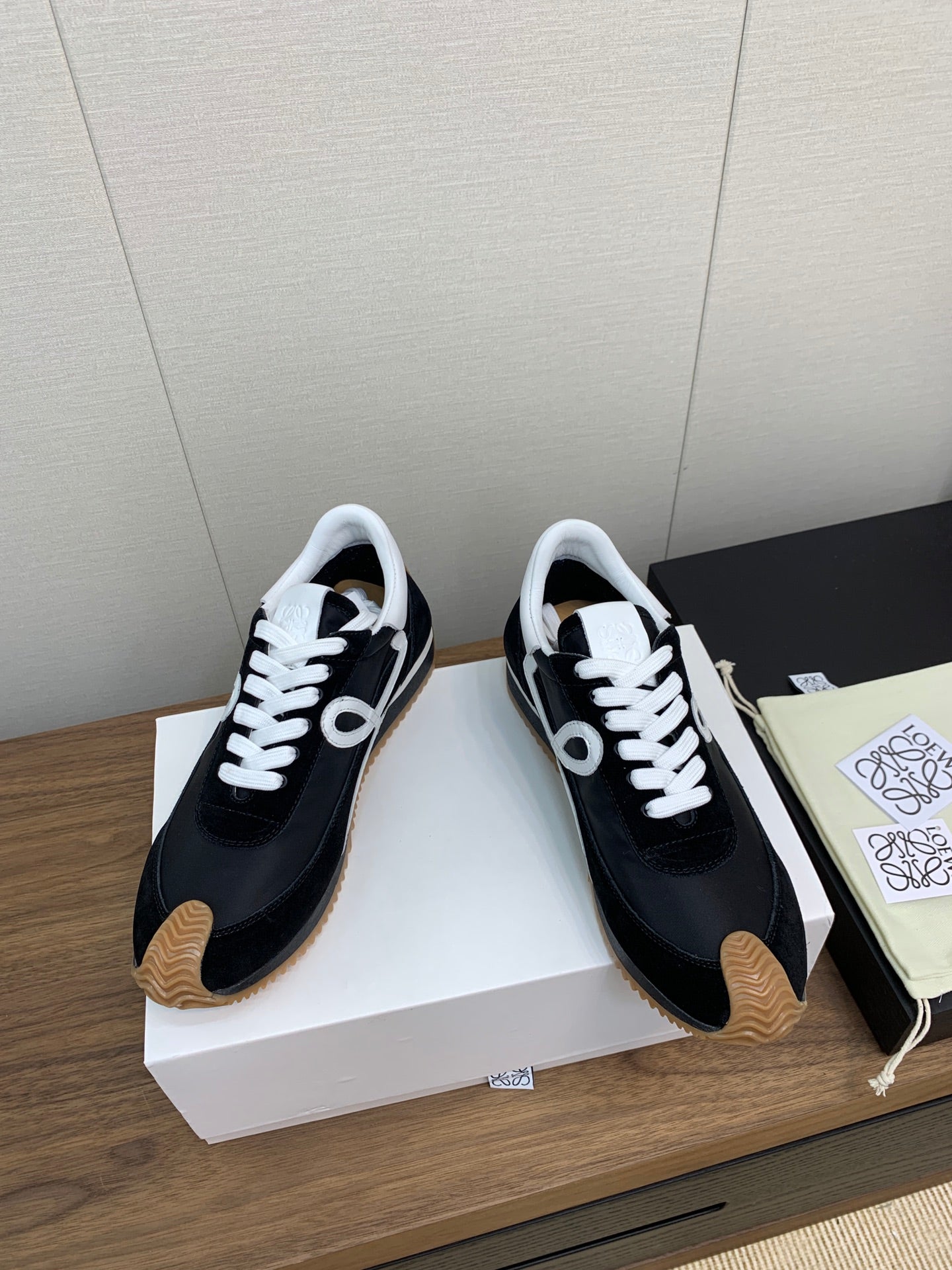 LW FLOW RUNNER SNEAKER BLACK-BROWN SUEDE - 35