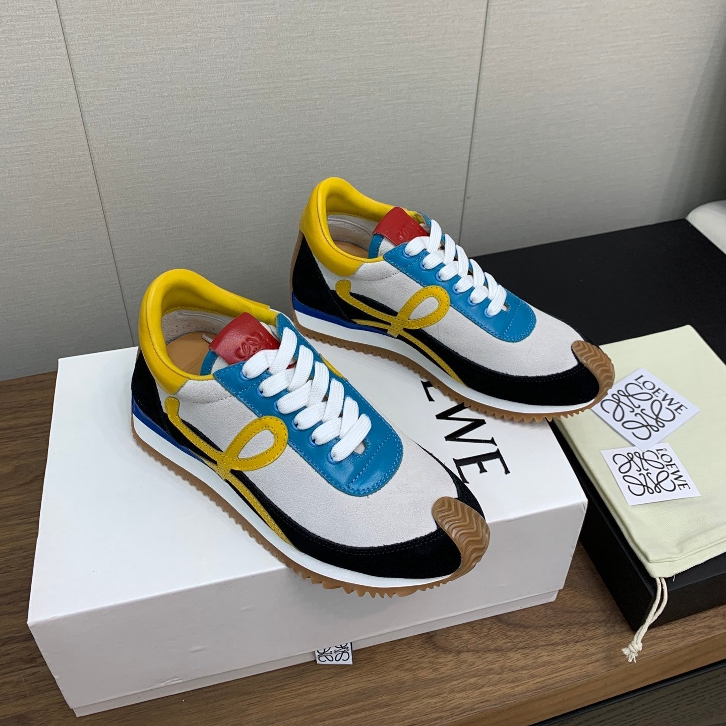 LW FLOW RUNNER SNEAKER WHITE-BLUE SUEDE - 35