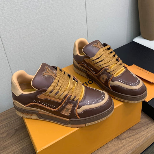 LV WOMEN'S TRAINER IN MARRON CALFSKIN - 35