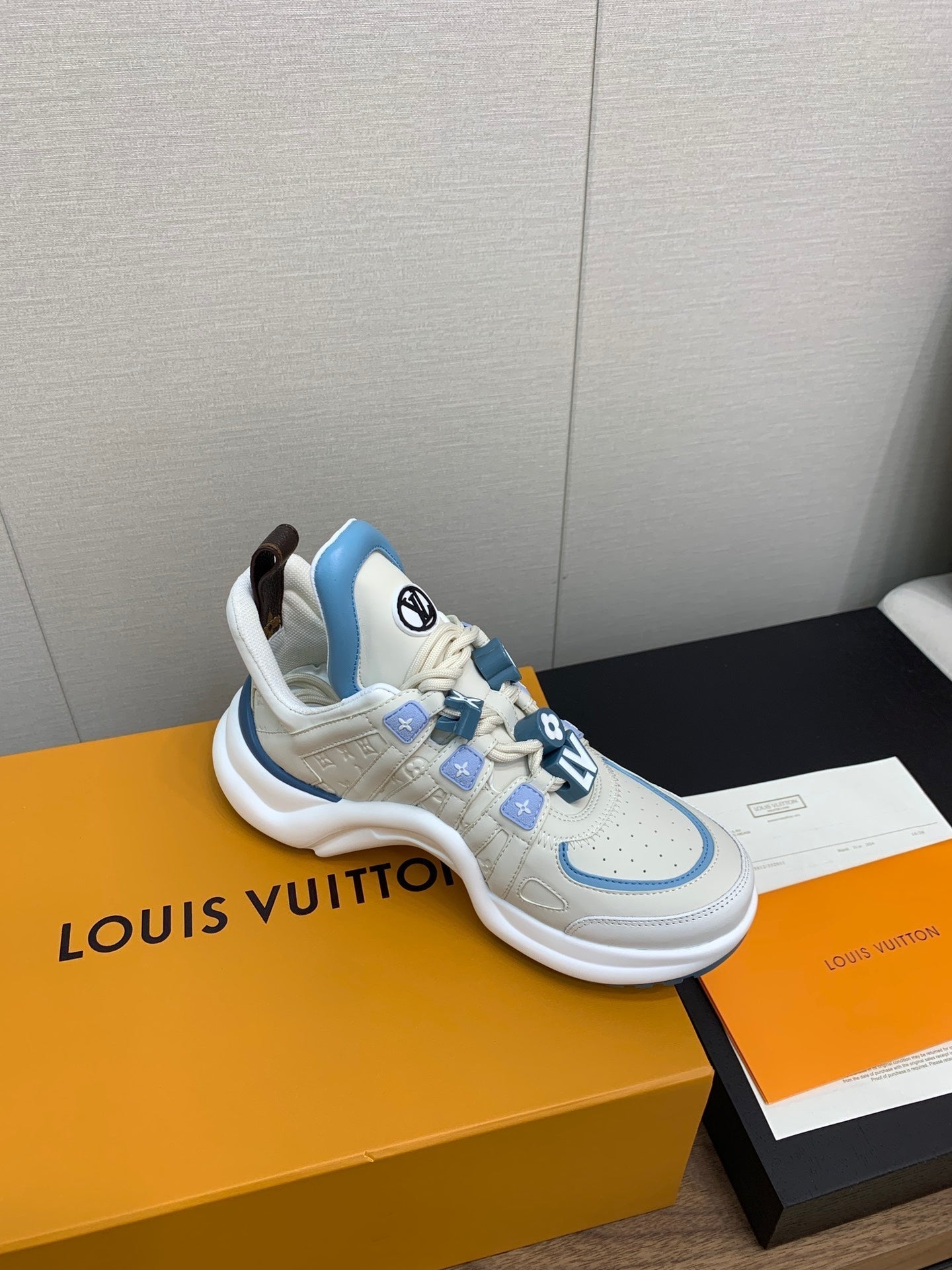 LV ARCHLIGHT SNEAKER BEIGE MIX COBALT BLUE CALFSKIN - 35