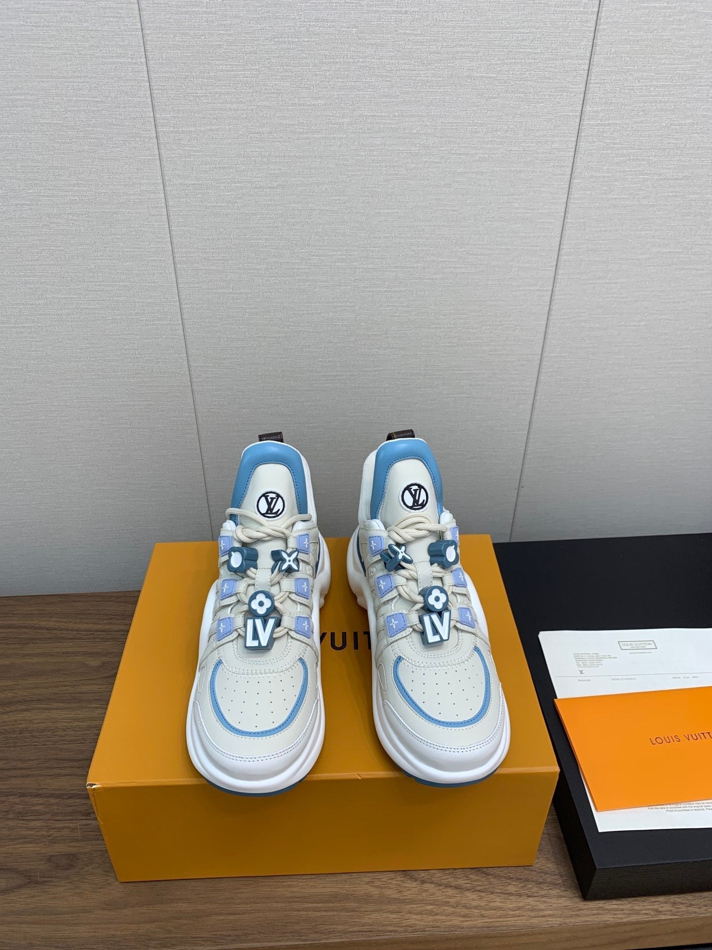 LV ARCHLIGHT SNEAKER BEIGE MIX COBALT BLUE CALFSKIN - 35