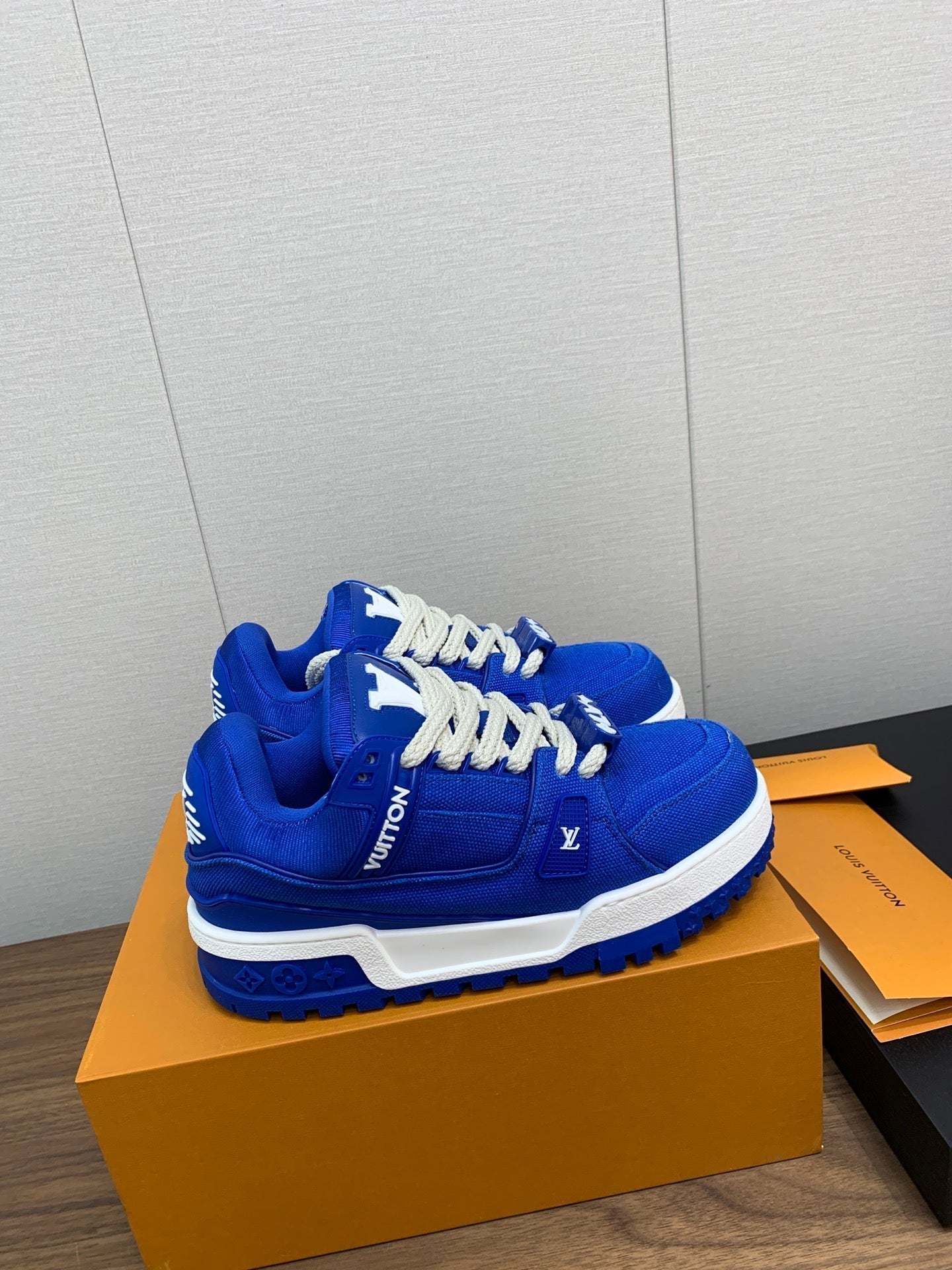 LV WOMEN'S TRAINER IN COBALT BLUE JACQUARD AND CALFSKIN - 35