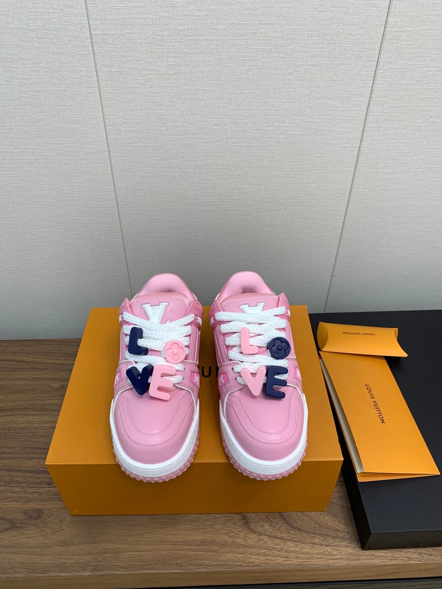 LV TRAINER IN LIGHT PINK CALFSKIN - 35