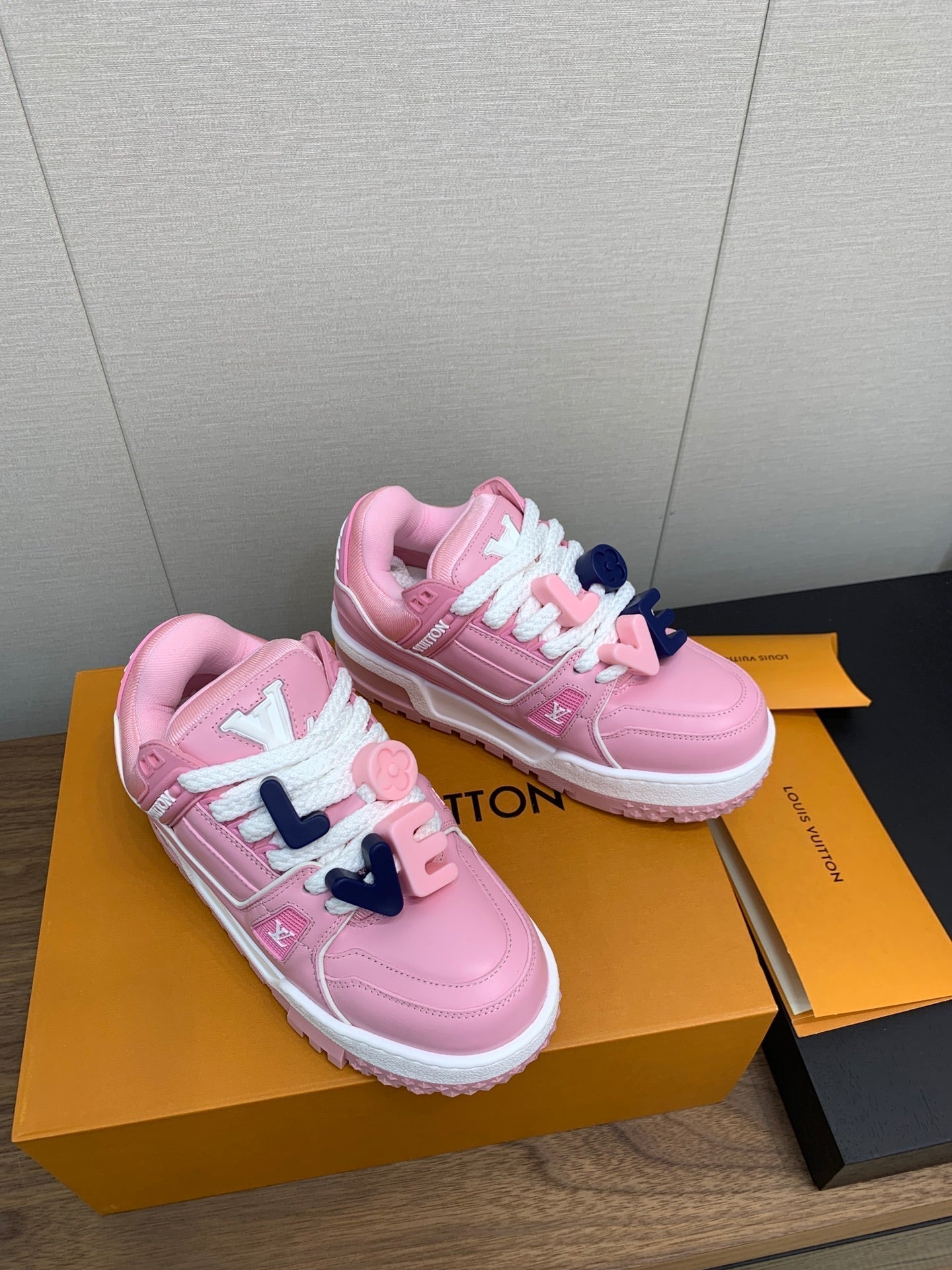 LV TRAINER IN LIGHT PINK CALFSKIN - 35