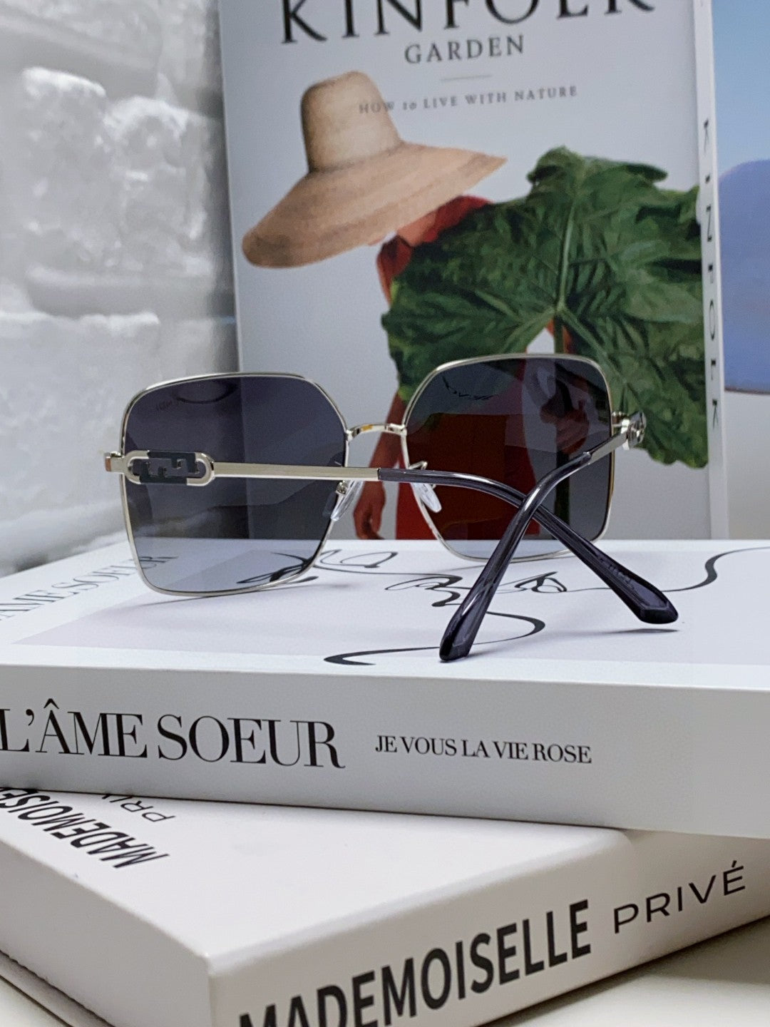 OVERSIZED BAGUETTE SQUARE FRAME SUNGLASSES 562043 IN METAL - Silver smoke