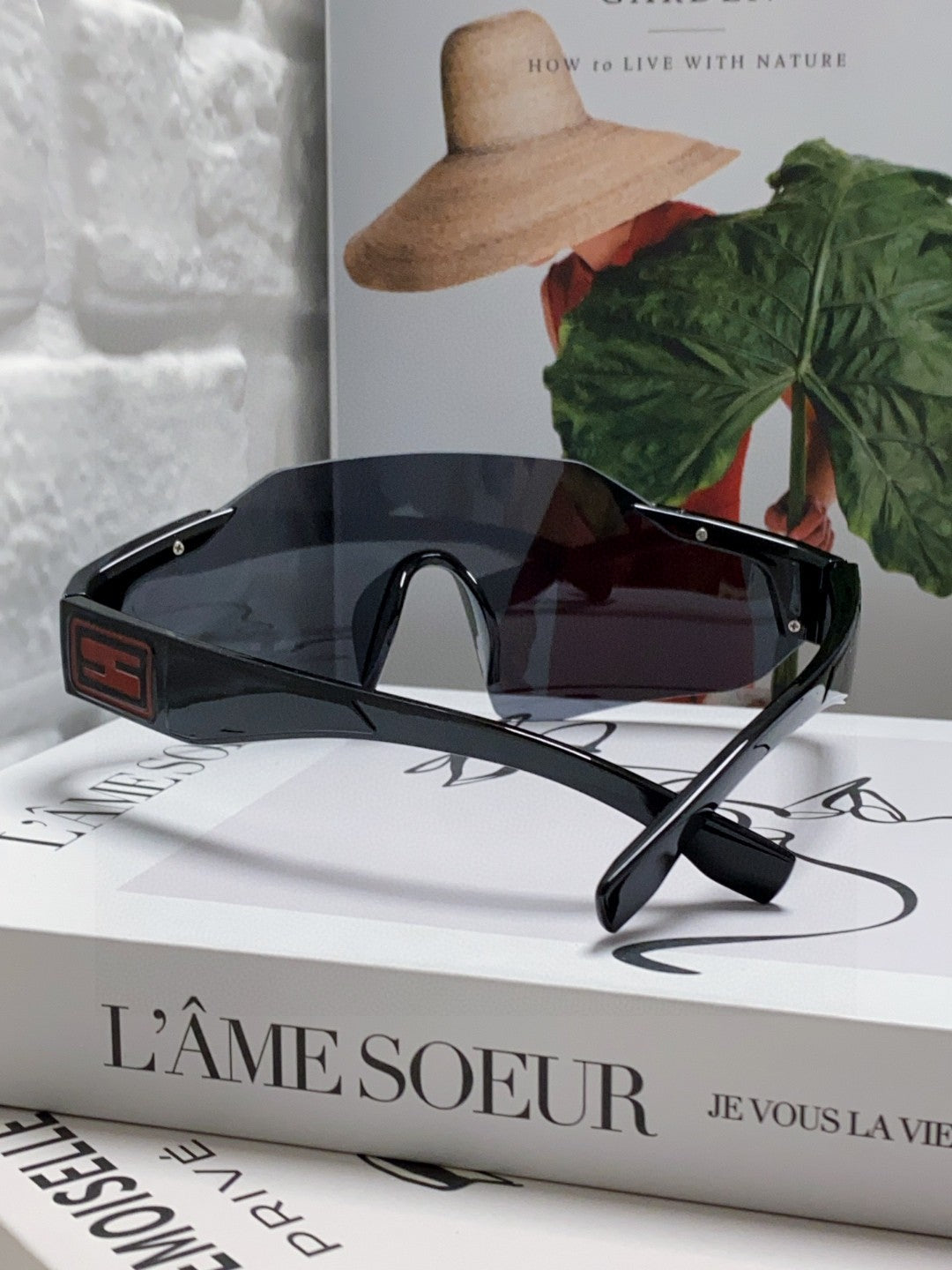 FF SQUARED VISOR FRAME SUNGLASSES 557144 IN ACETATE - Mirrored grey