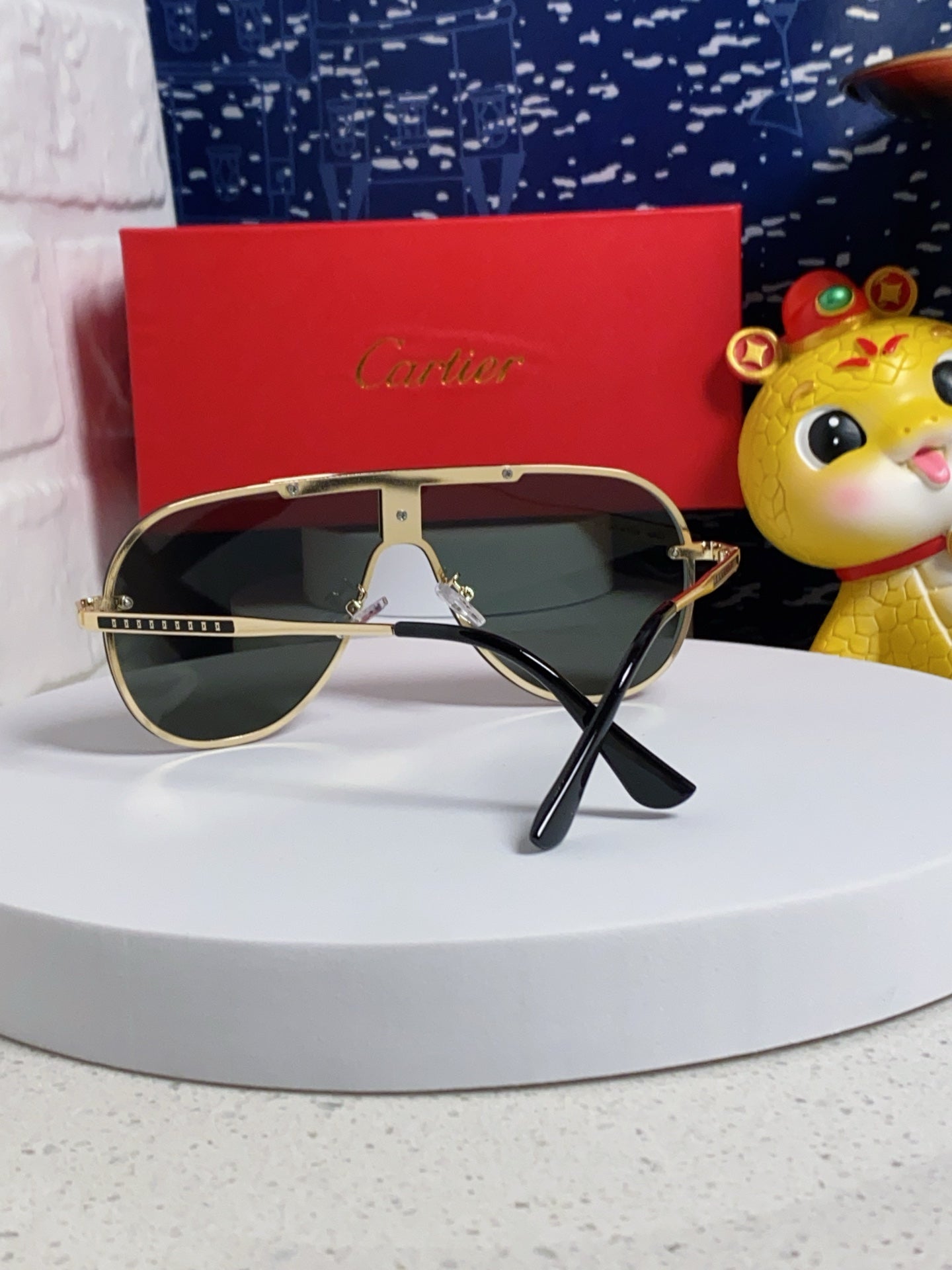 SIGNATURE AVIATOR FRAME SUNGLASSES  563238 IN METAL - Black