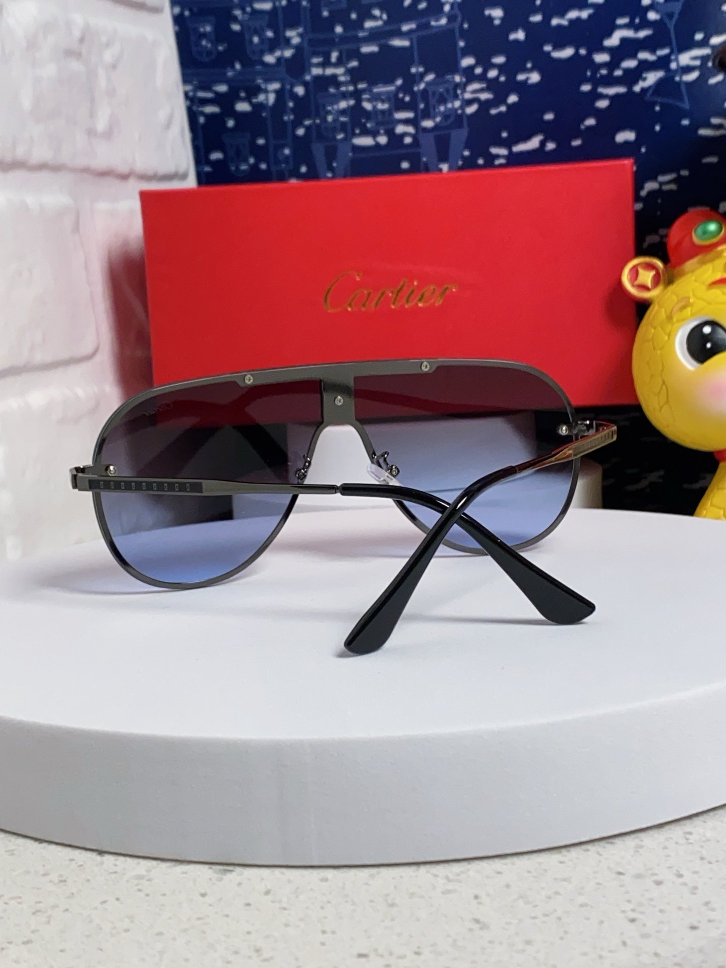 SIGNATURE AVIATOR FRAME SUNGLASSES  563238 IN METAL - Black