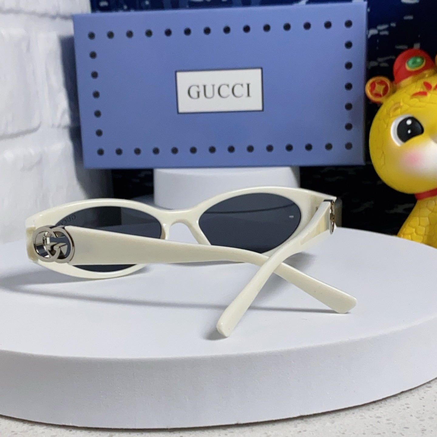 OVAL FRAME SUNGLASSES GG1662SA IN ACETATE - Purple